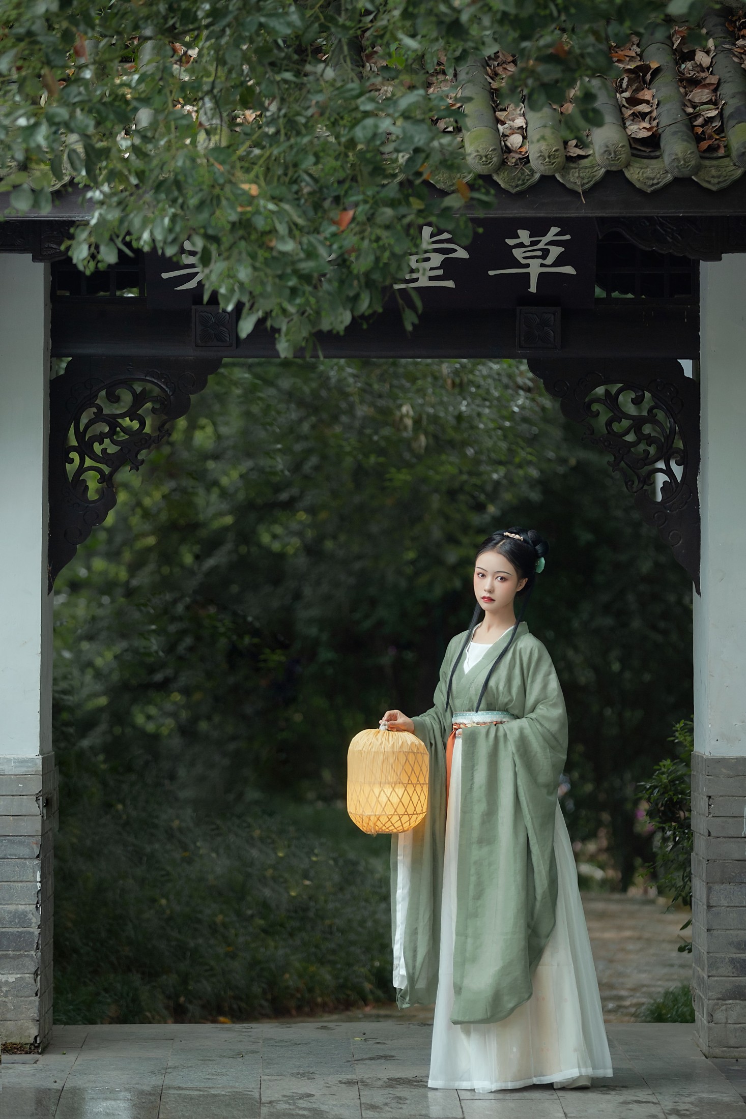 梨一依 – 《见山》[19P]