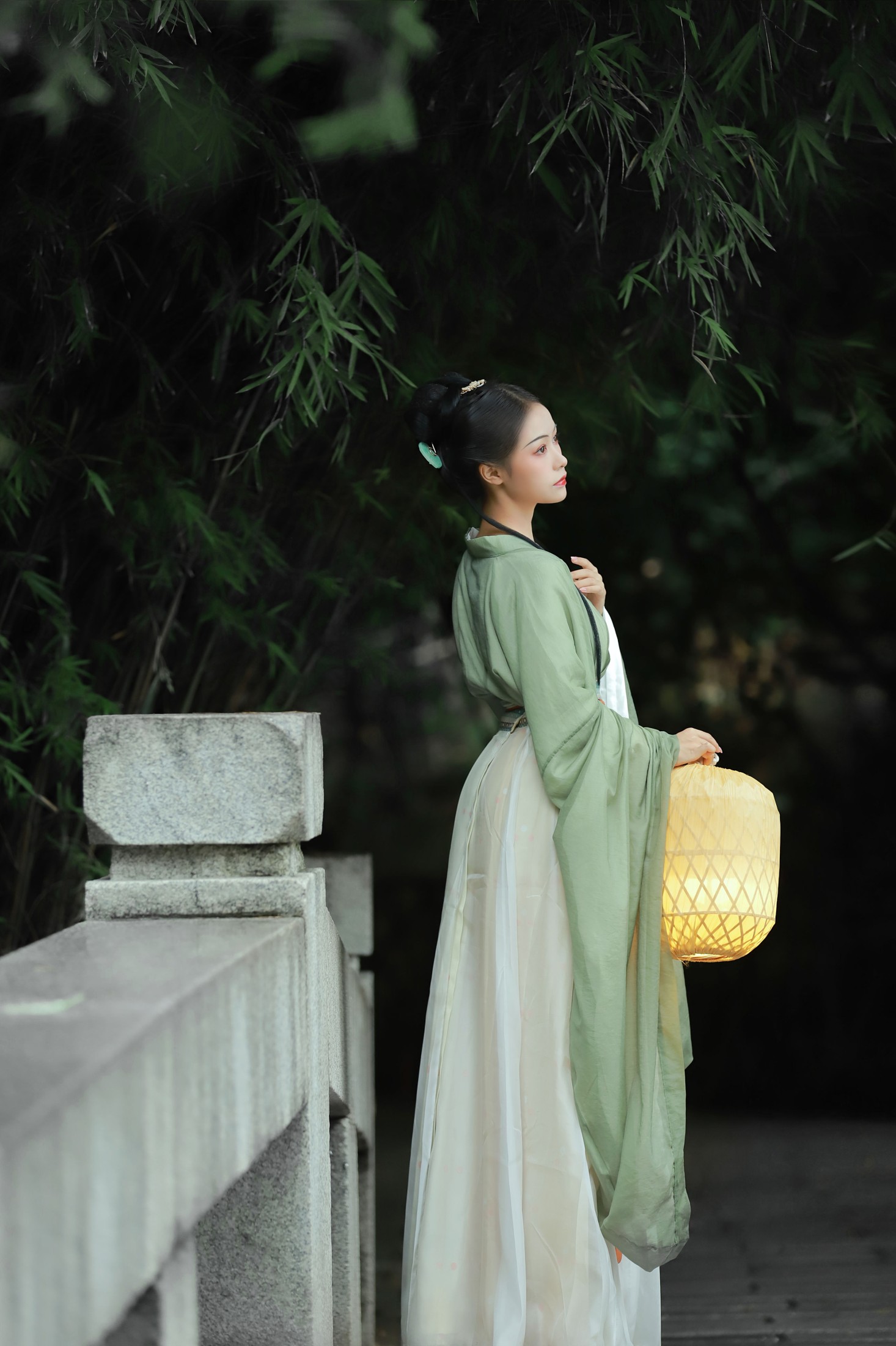 梨一依 – 《见山》[19P]