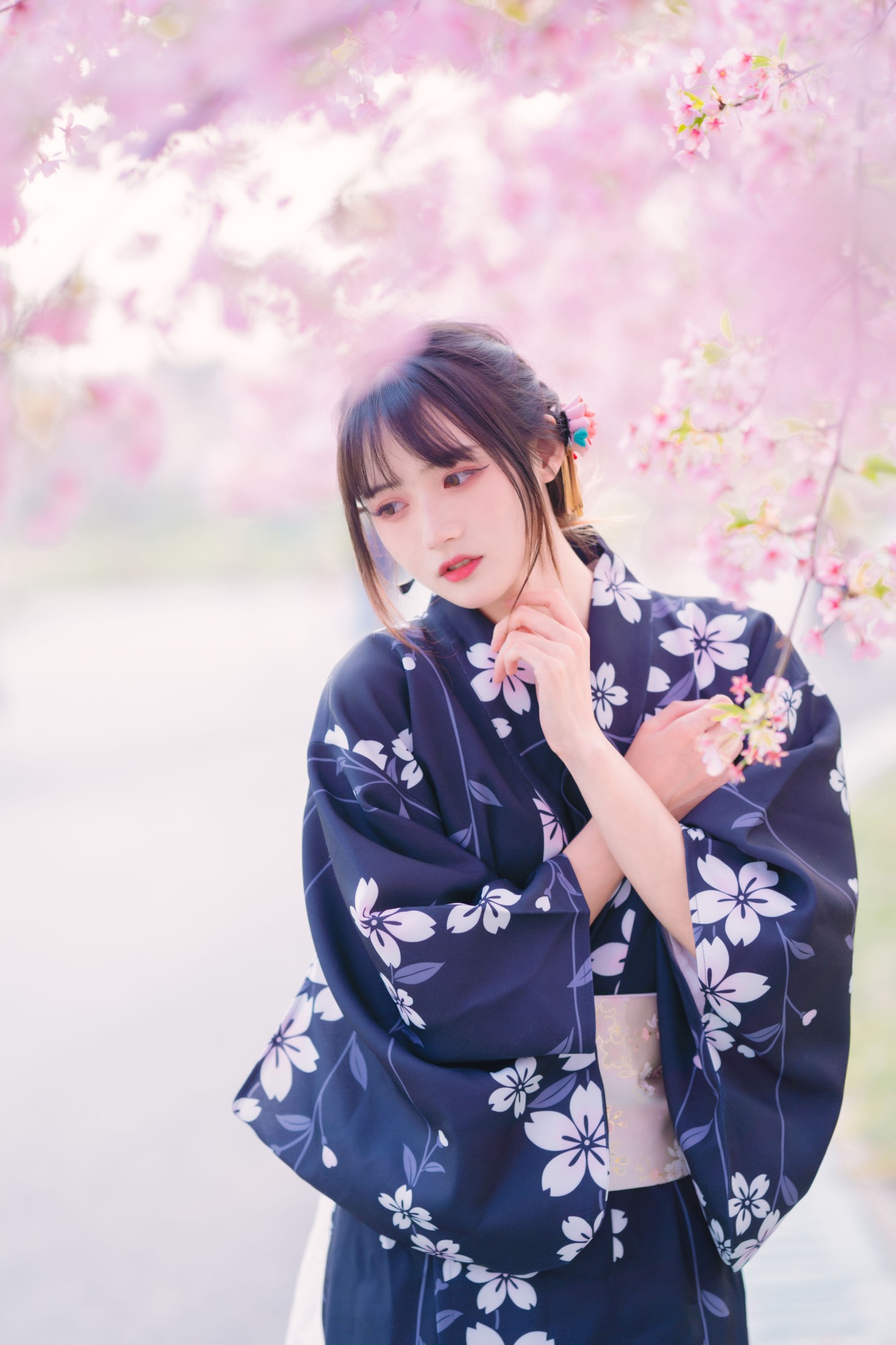 兔子Zzz不吃胡萝卜 – 《樱花烂漫时》[26P]