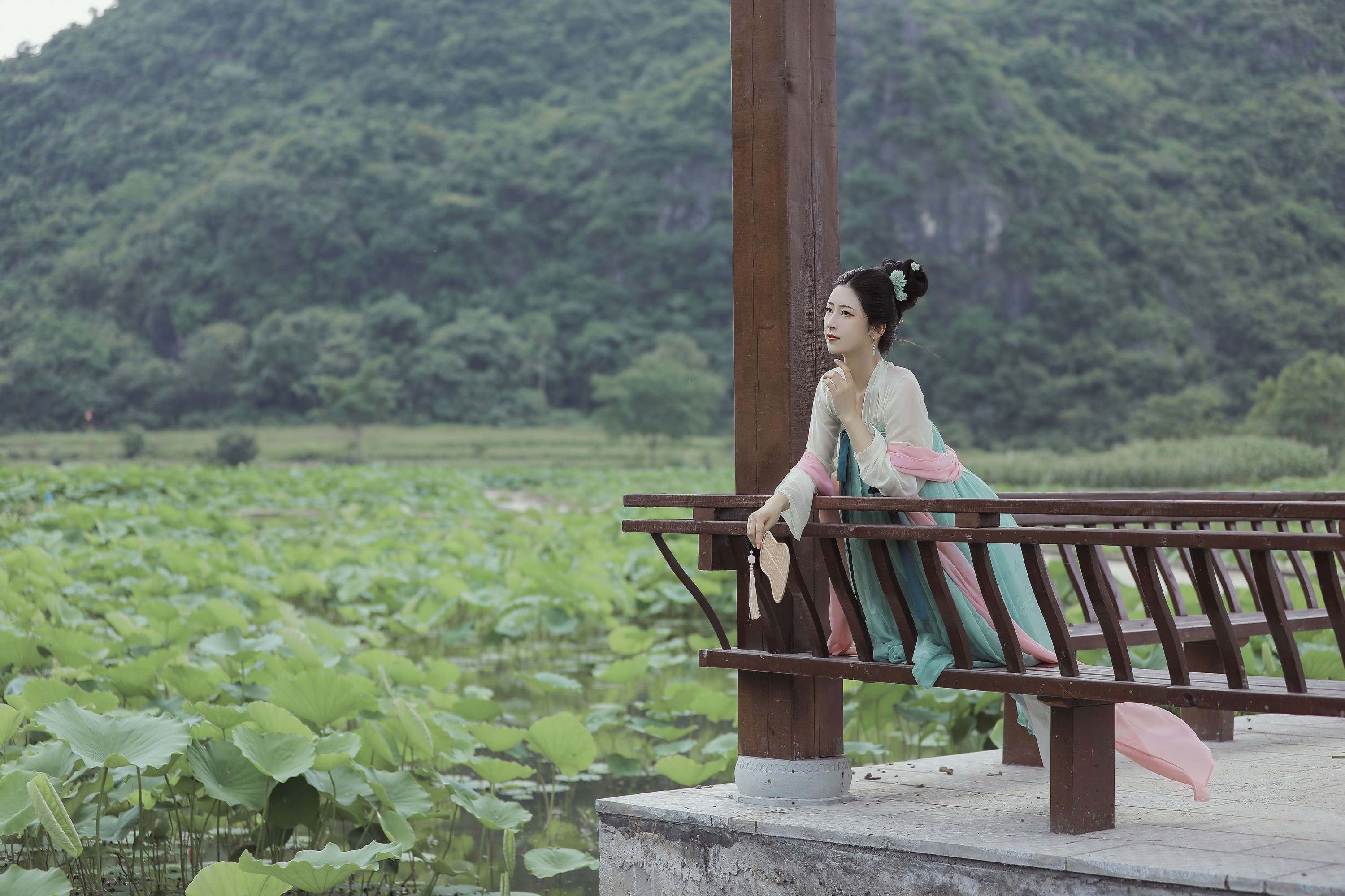 萍萍 – 《无穷碧》[22P]