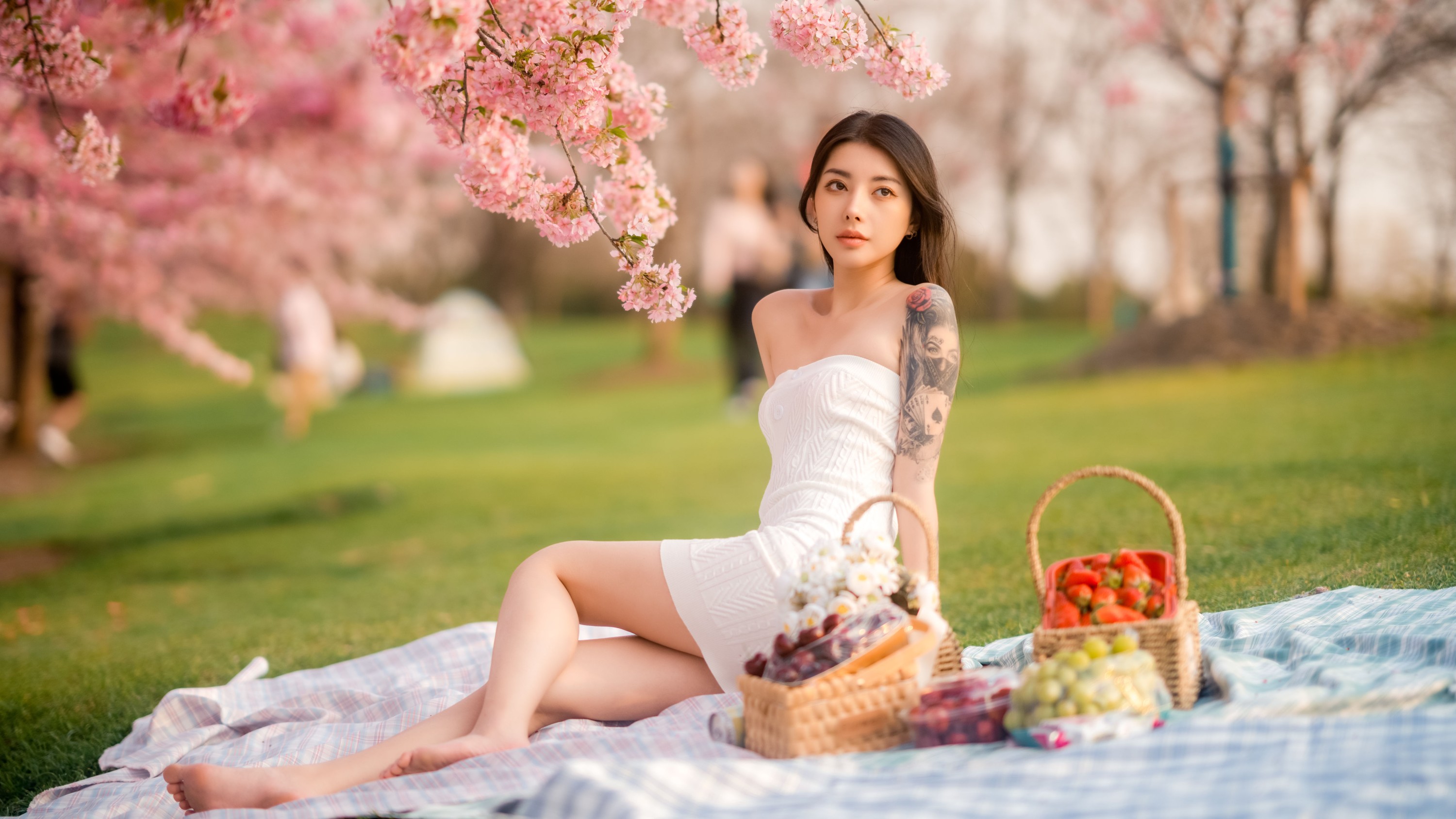 悦悦 – 《樱花季节》[32P]