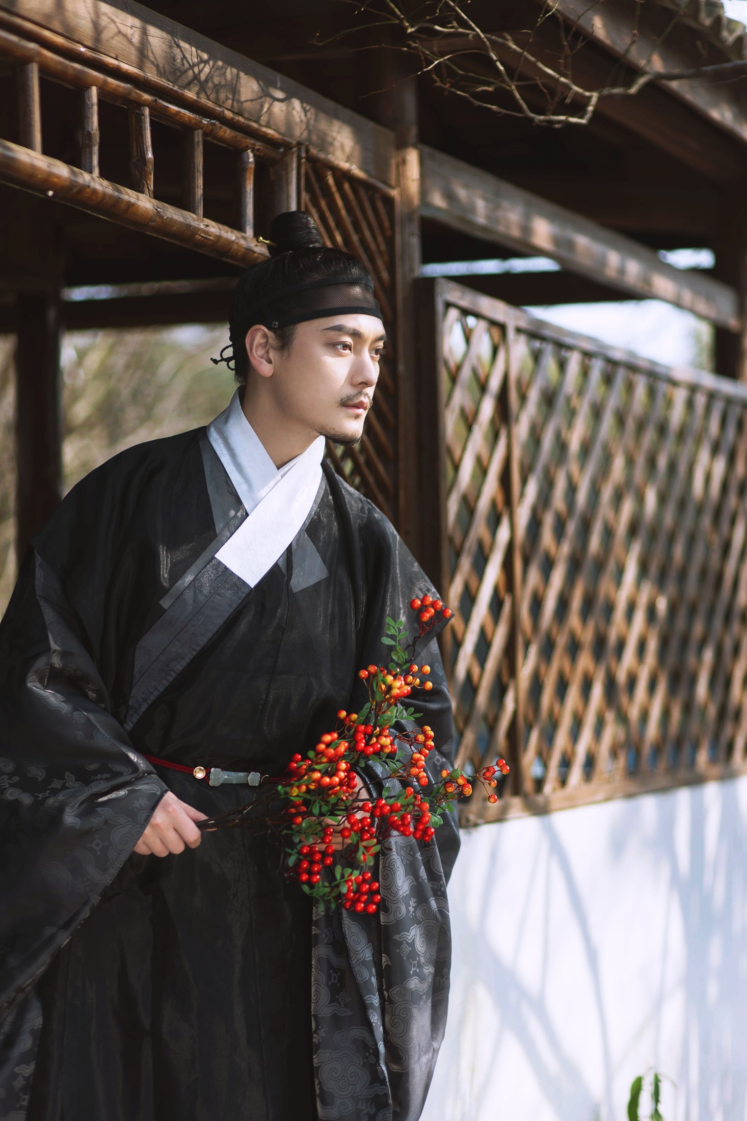 庄翰_Roya – 《湖隐》[18P]