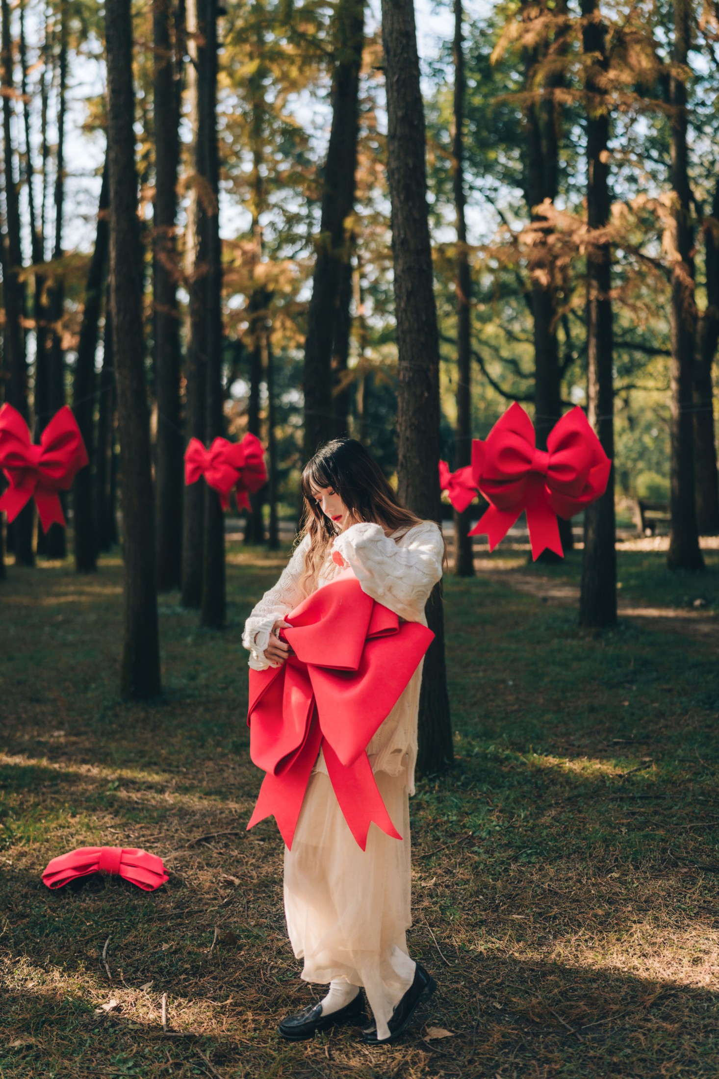 兔子Zzz不吃胡萝卜 – 《红色蝴蝶结》[23P]