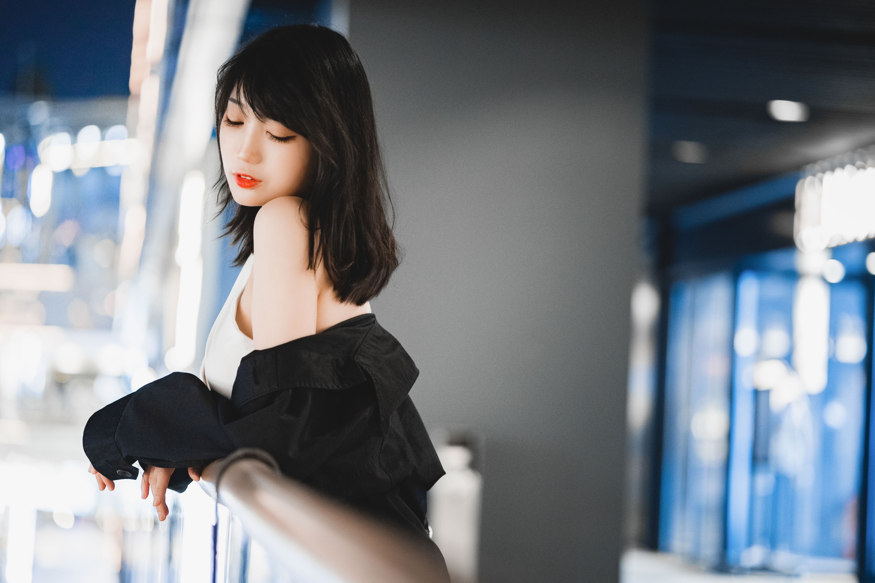 周叽是可爱兔兔 – 《夜行》[27P]