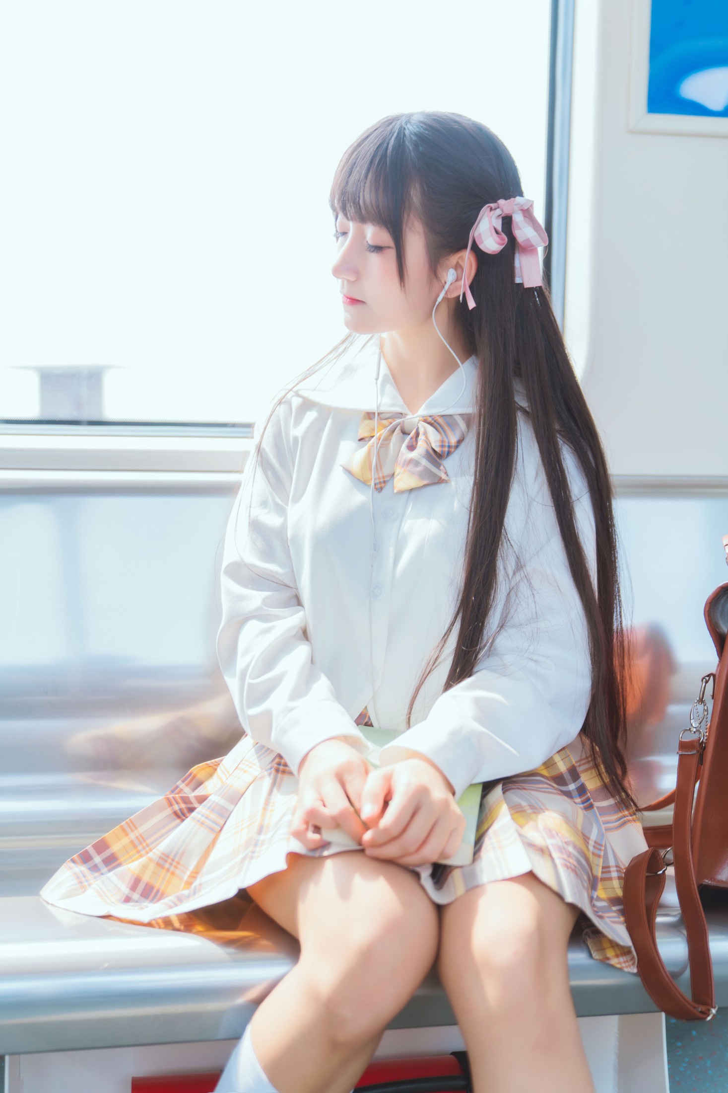 关关之猪w – 《地铁JK少女》[33P]