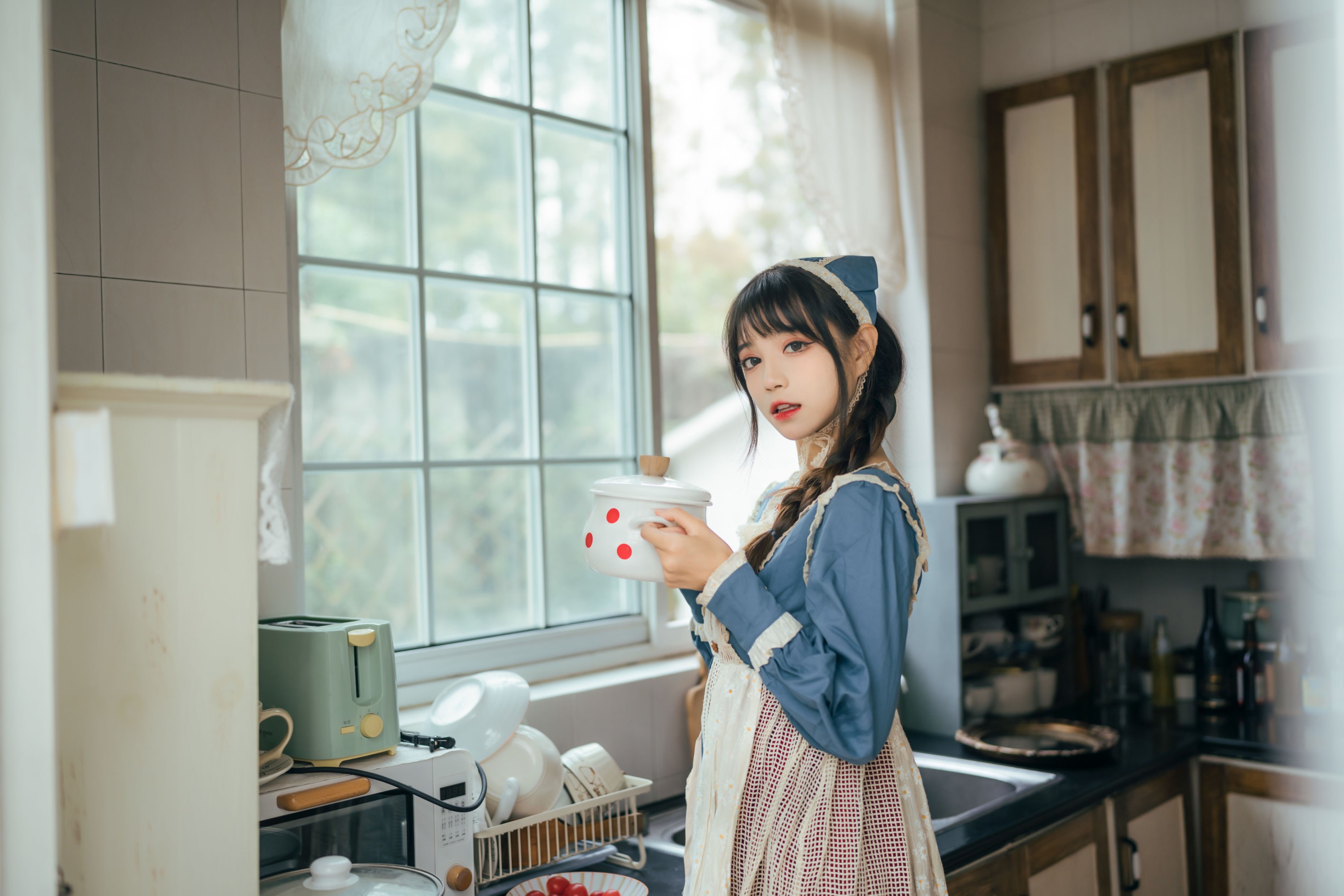 贰加六 – 《小厨娘》[23P]