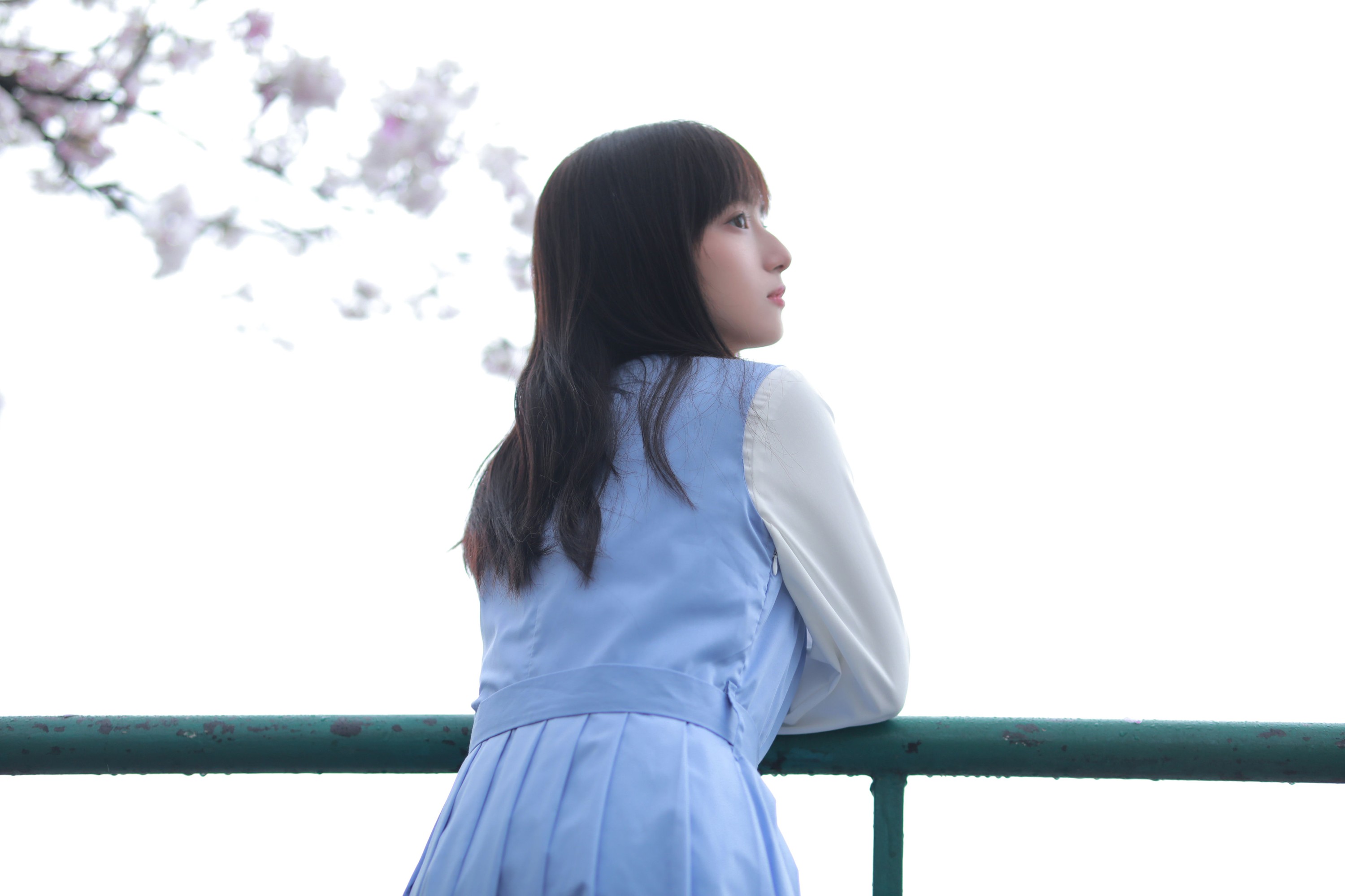 月半了吧 – 《春日来信》[32P]