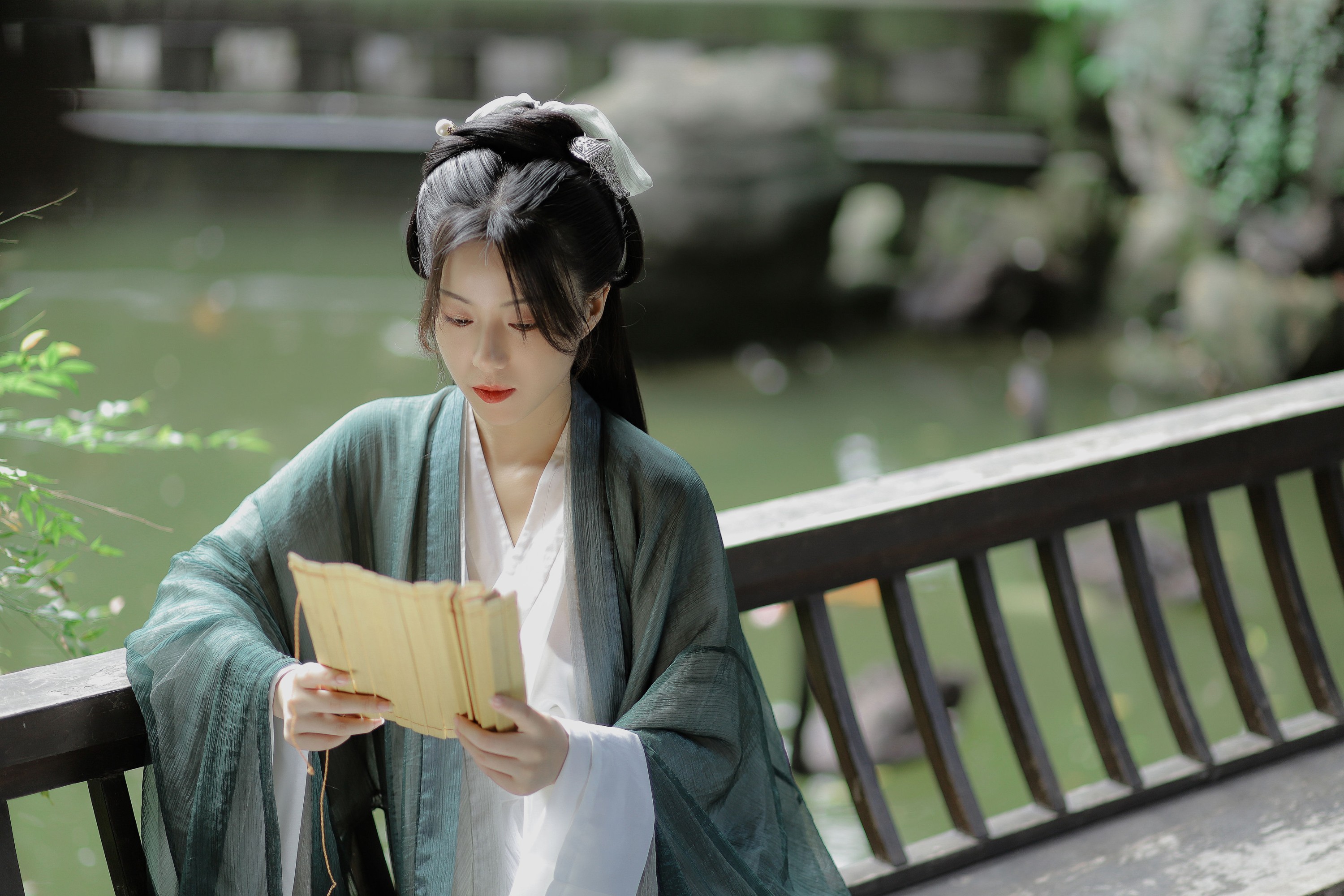 我再想想 – 《逍遥客》[23P]