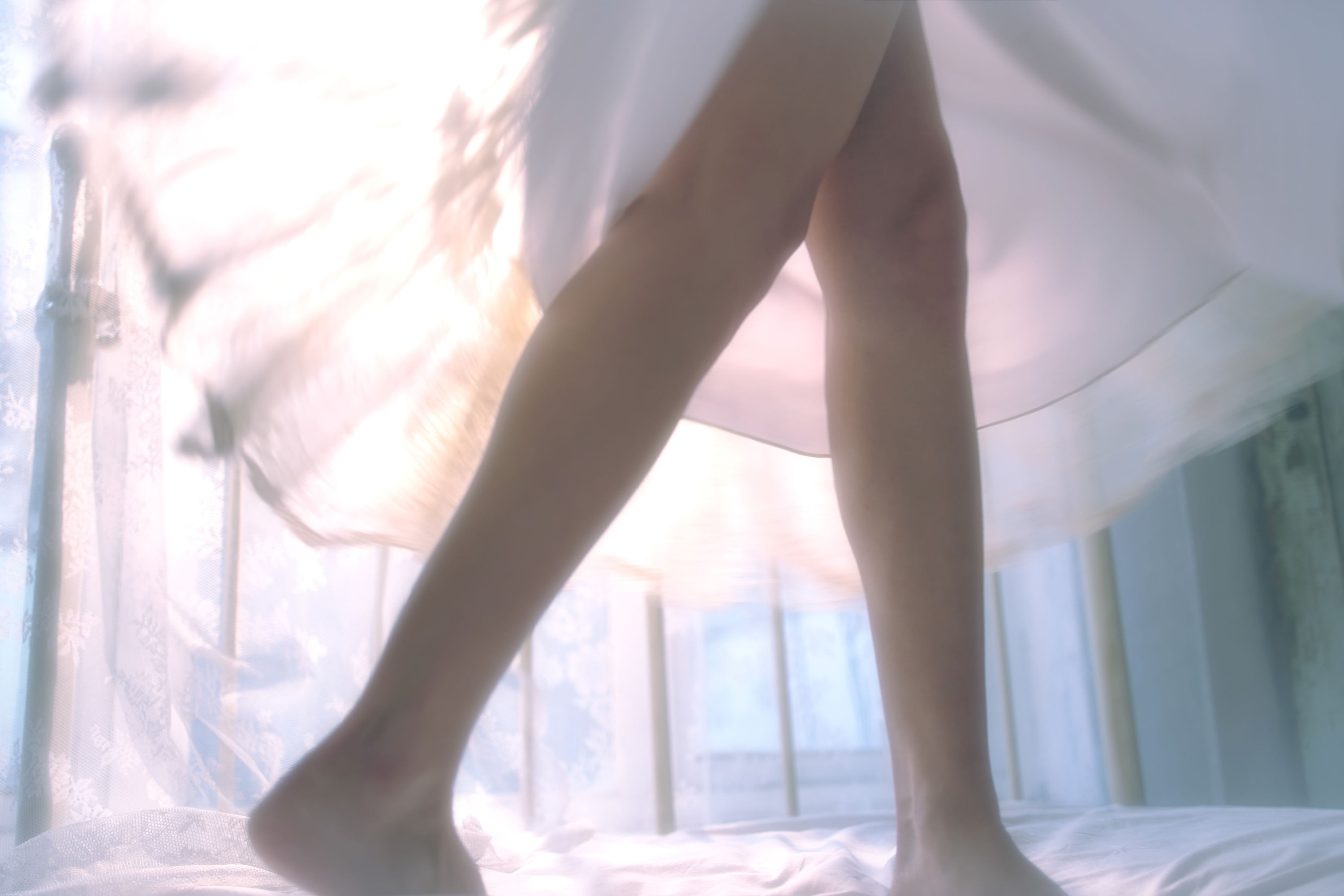 兔子Zzz不吃胡萝卜 – 《蓝风铃》[28P]