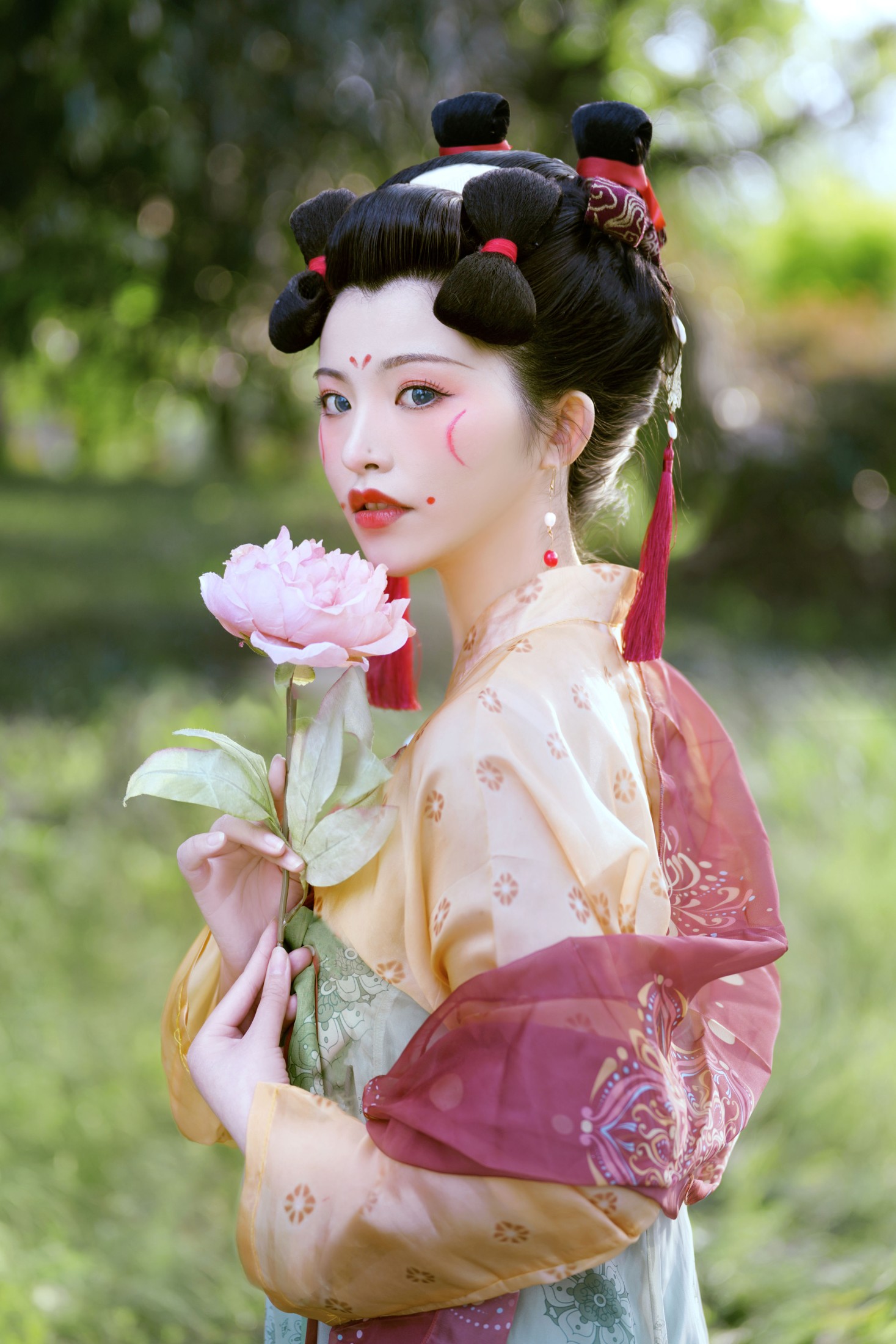 笑格格 新元 – 《春日宴》[32P]