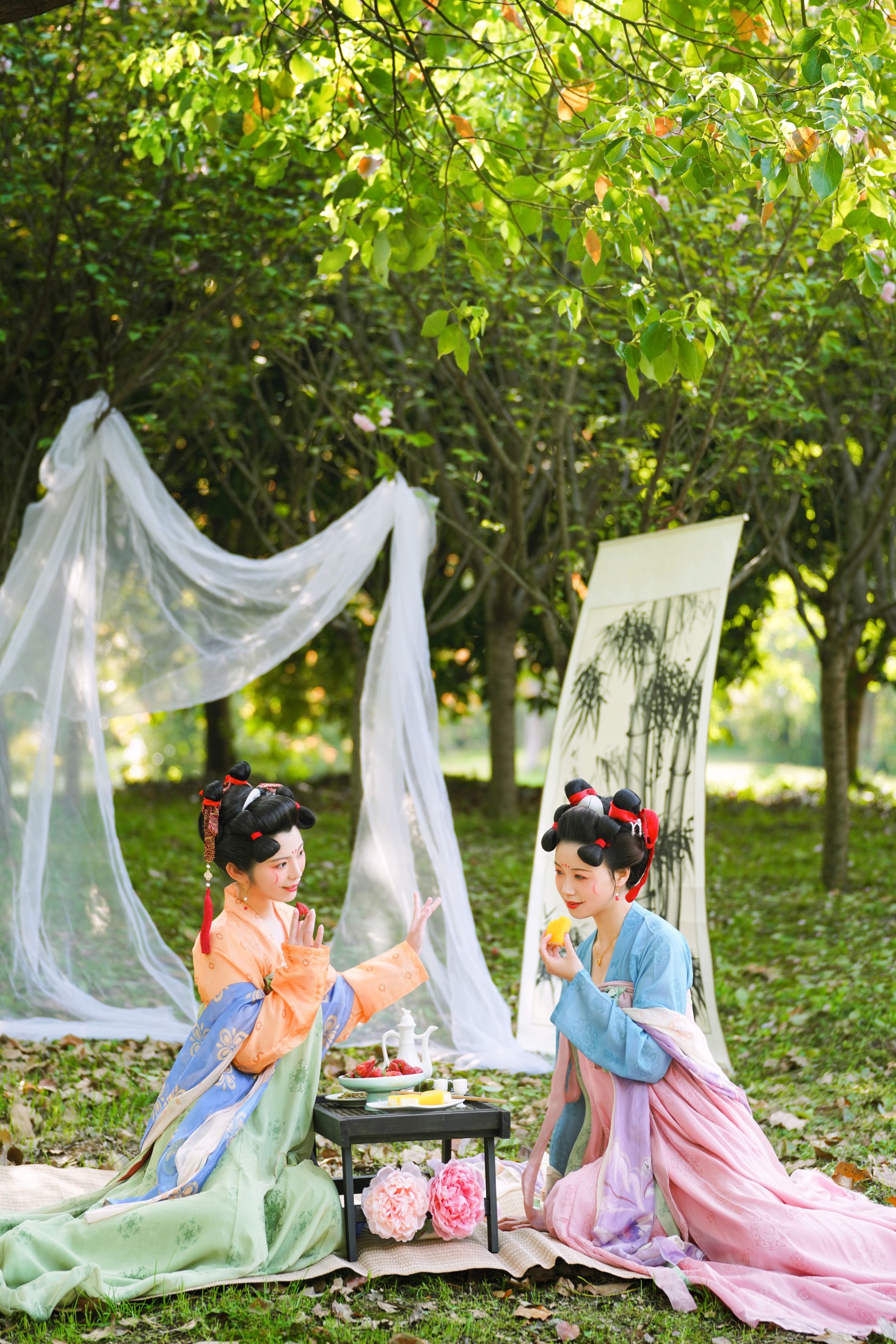 笑格格 新元 – 《春日宴》[32P]