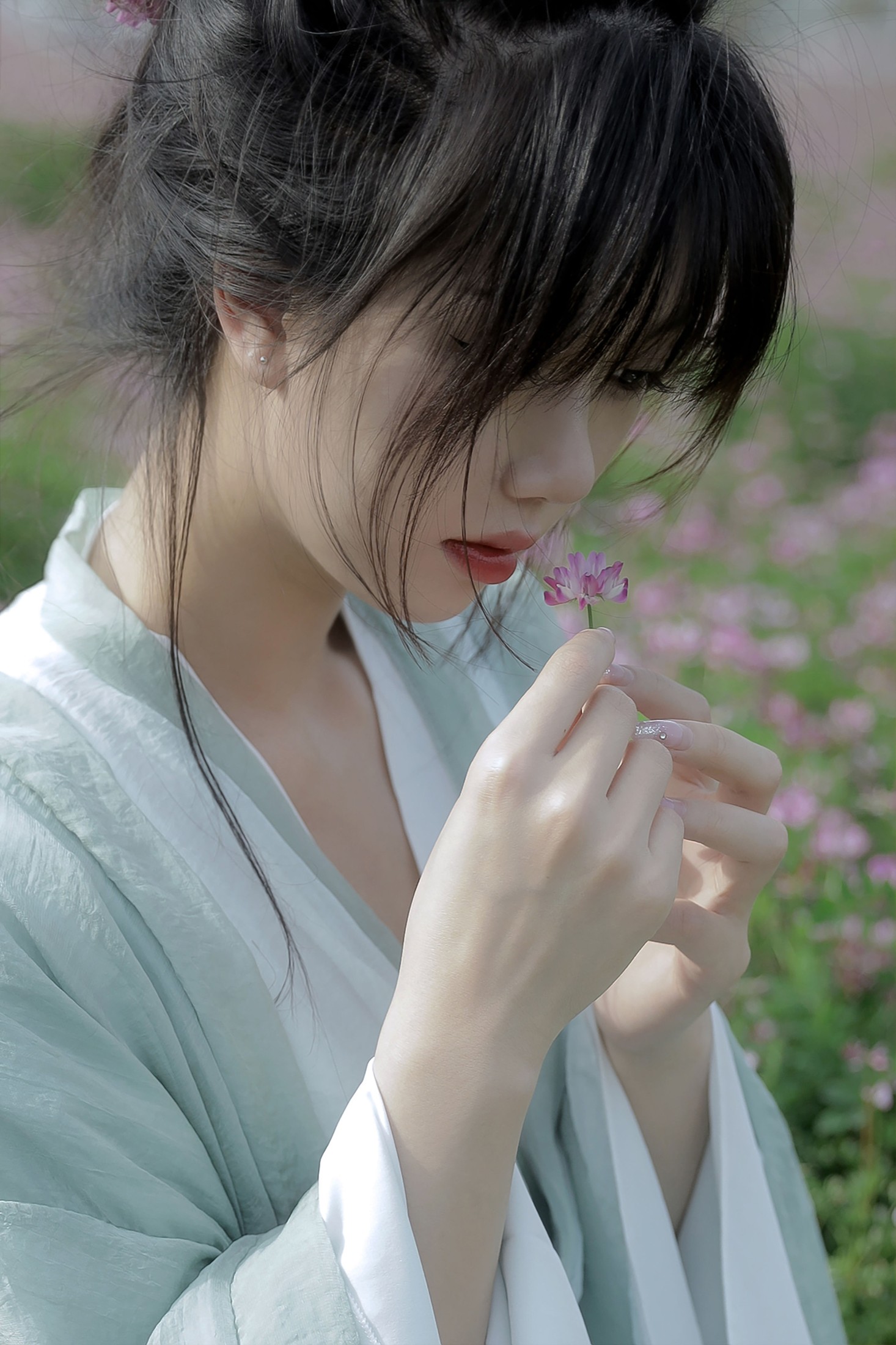 聂十三 – 《一跃落入紫云英》[20P]