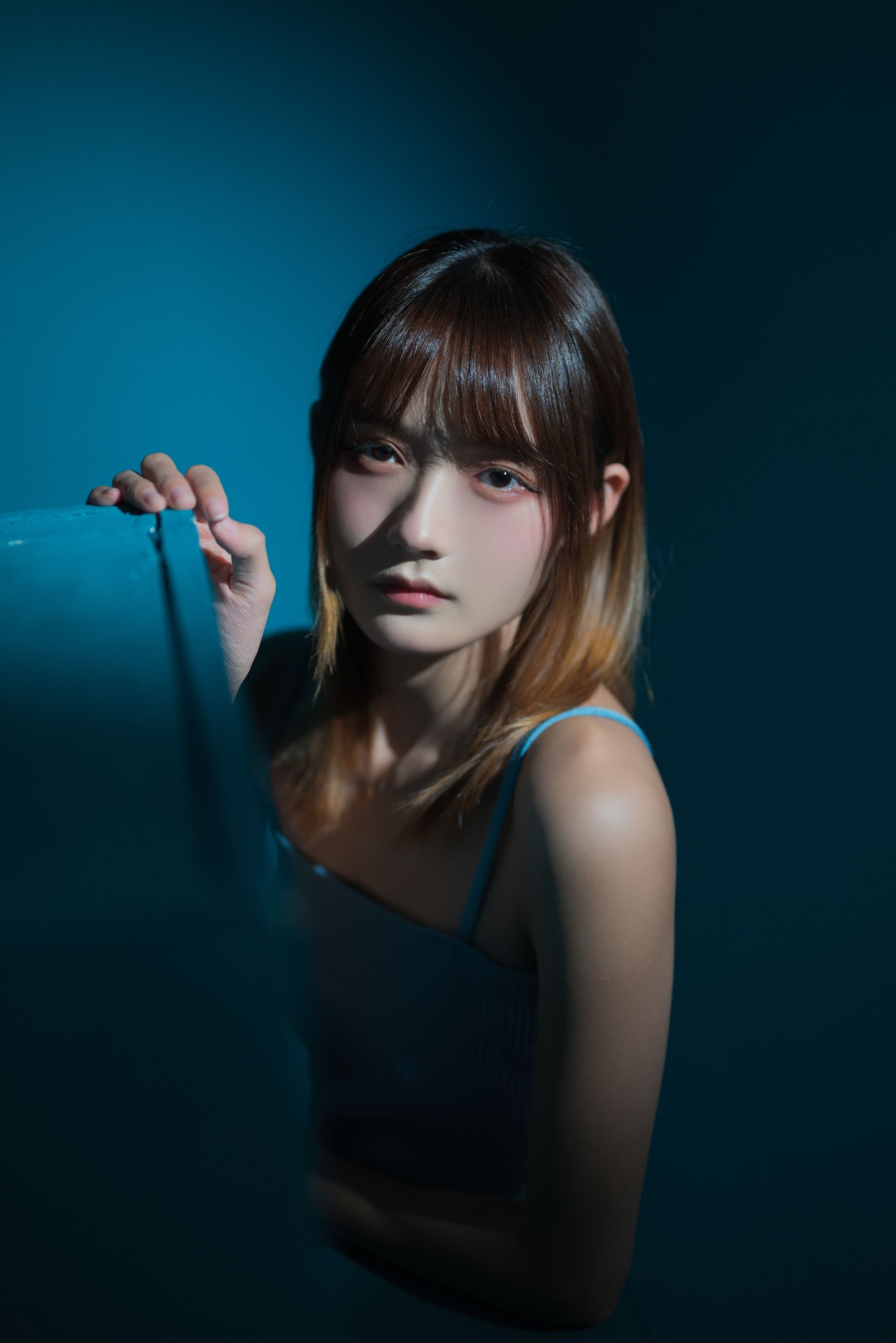 兔子Zzz不吃胡萝卜 – 《抑郁的蓝房间》[27P]