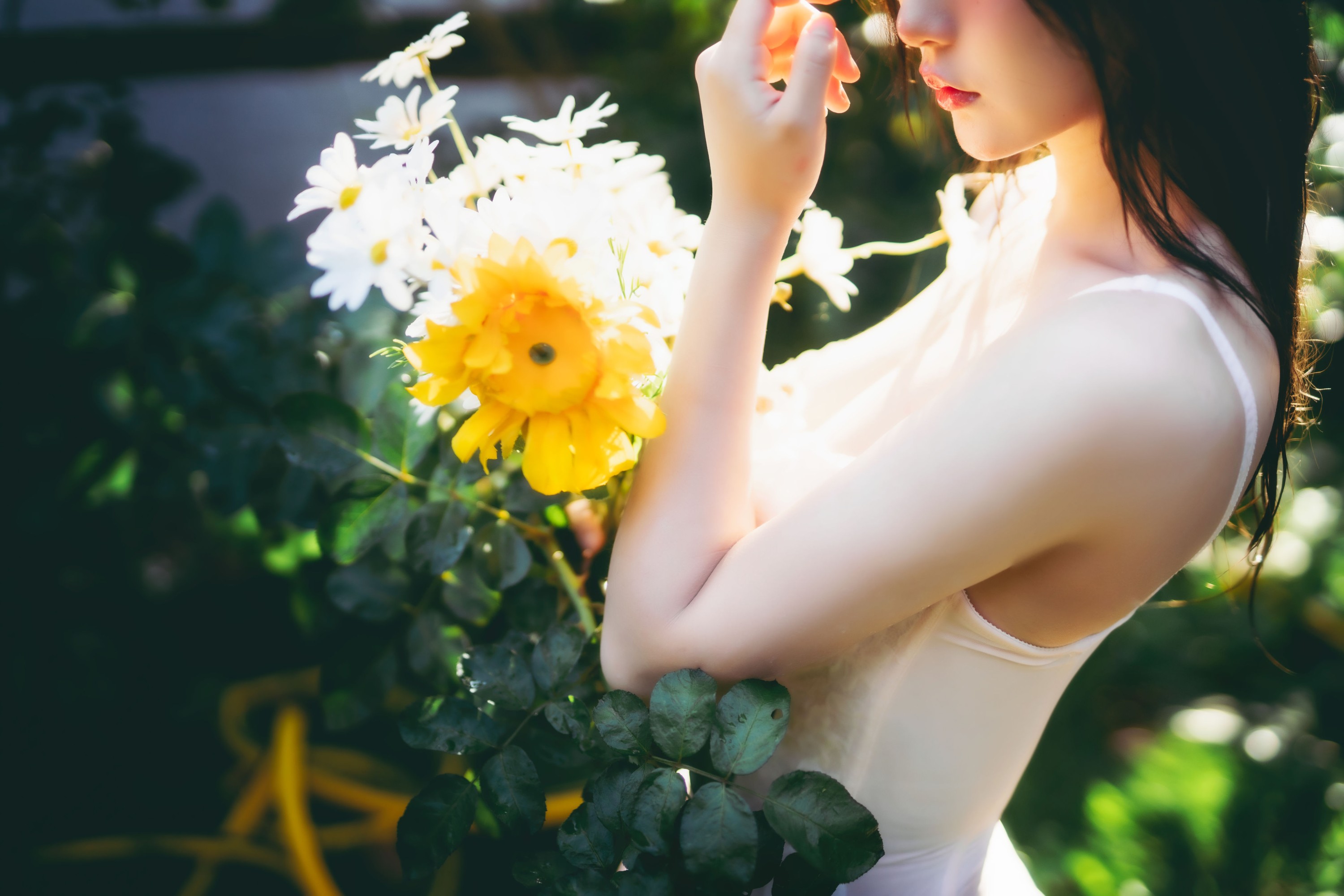 奶文文 – 《光》[21P]