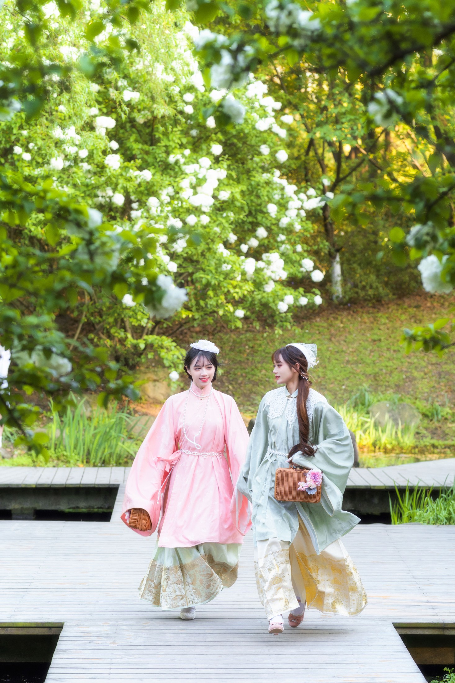 贰加六 兔子Zzz不吃胡萝卜 – 《踏春》[33P]