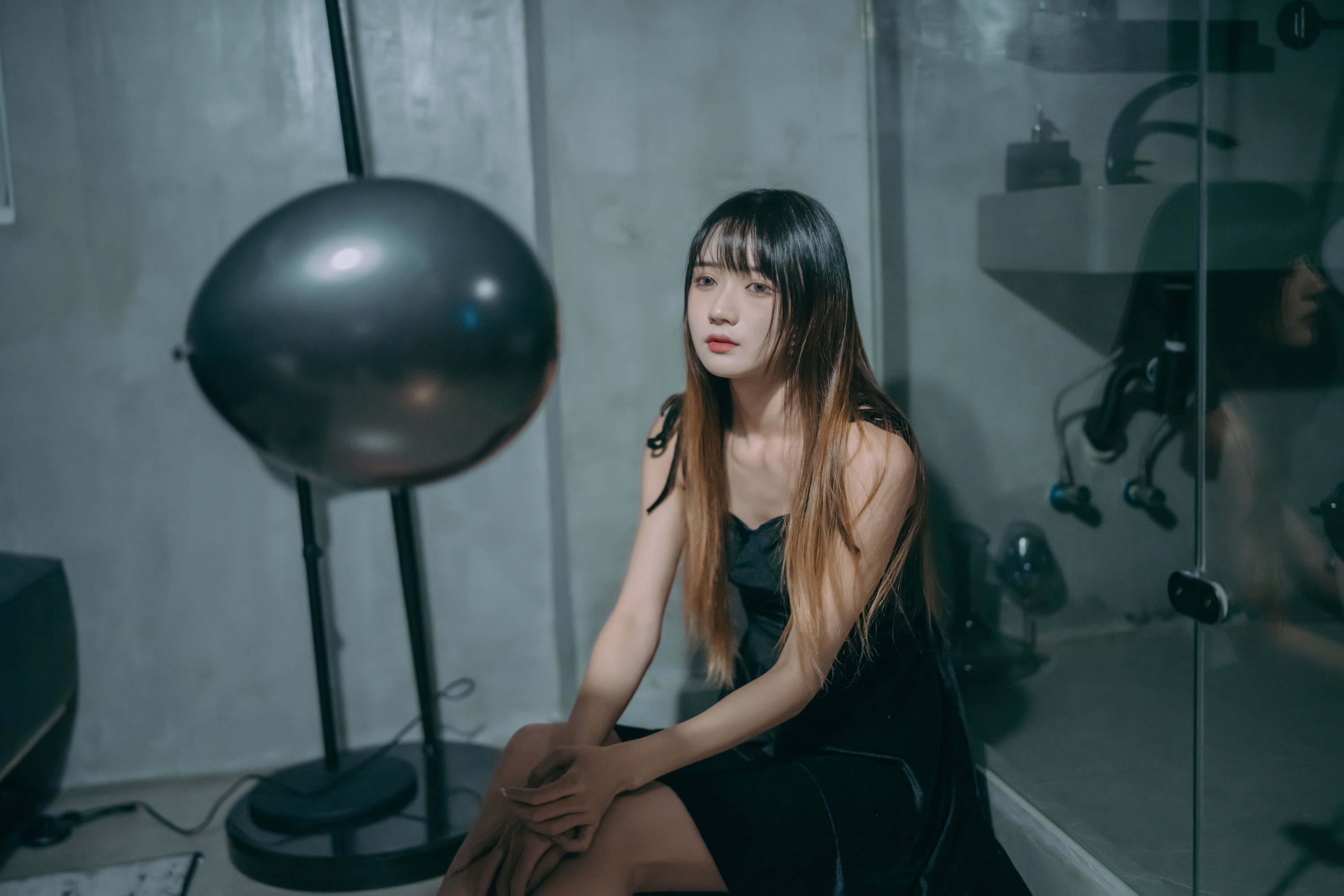 兔子Zzz不吃胡萝卜 – 《煎熬》[23P]