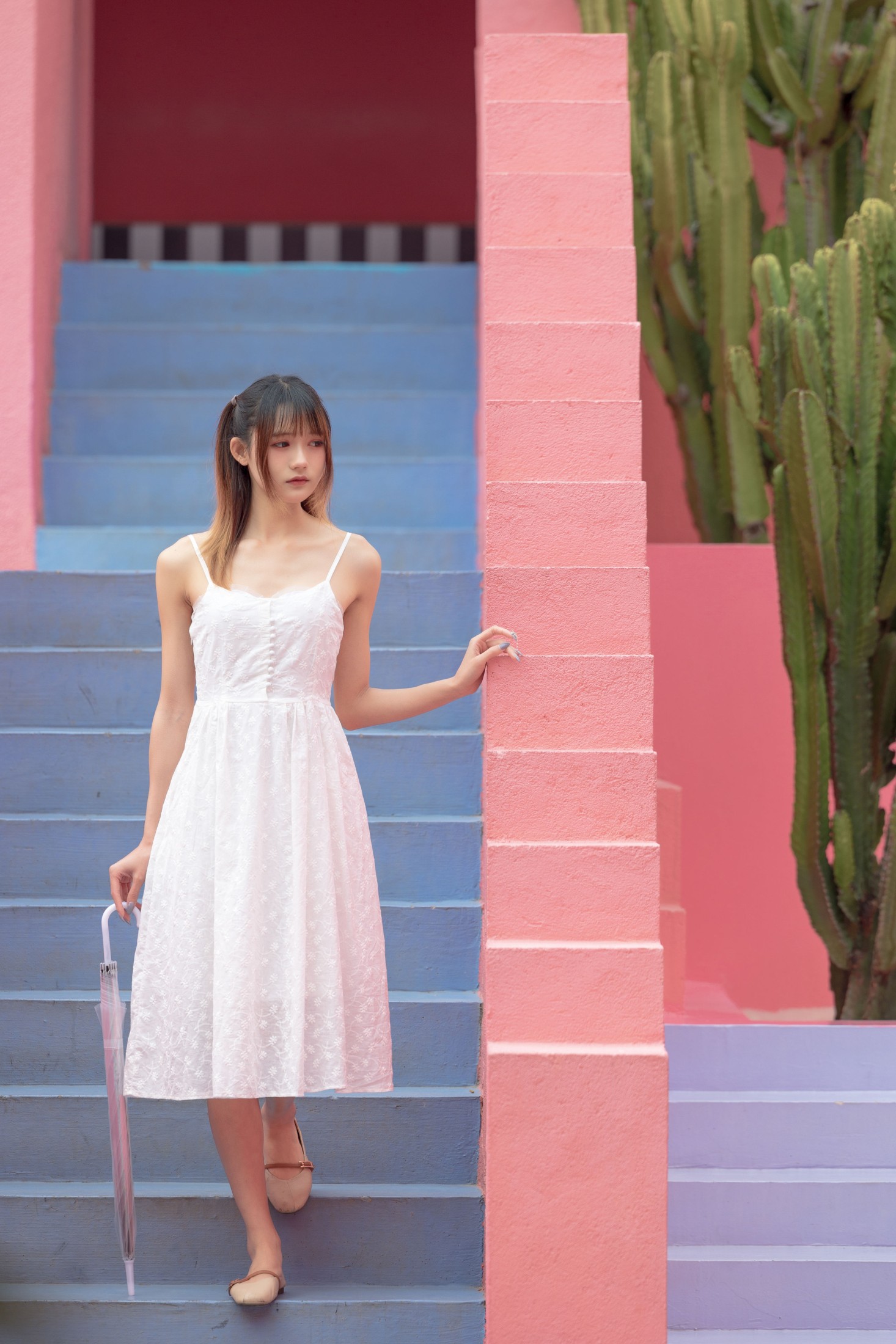 兔子Zzz不吃胡萝卜 – 《彩色迷宫》[32P]