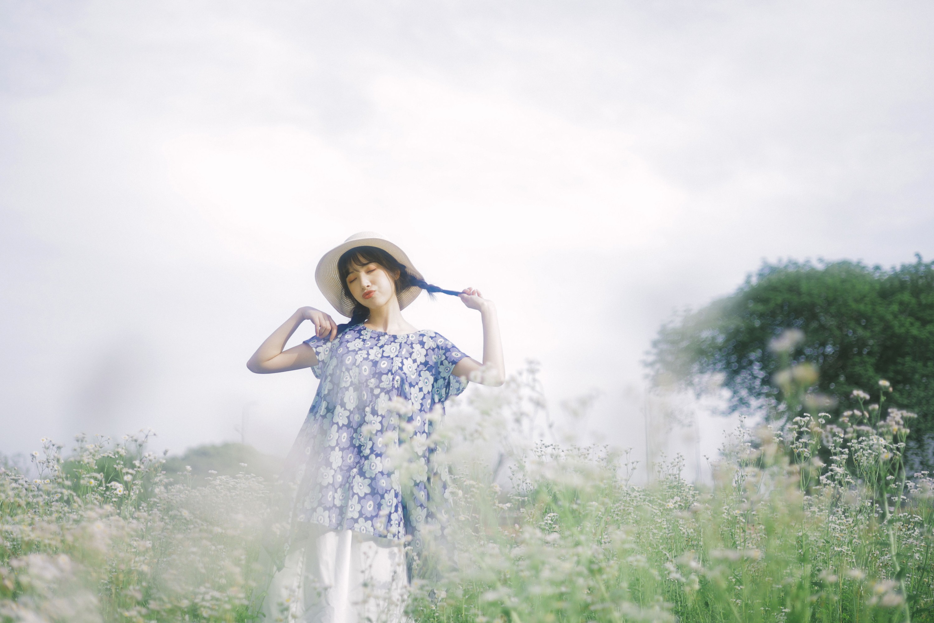 一只阿梦崽 – 《初夏的花海》[35P]