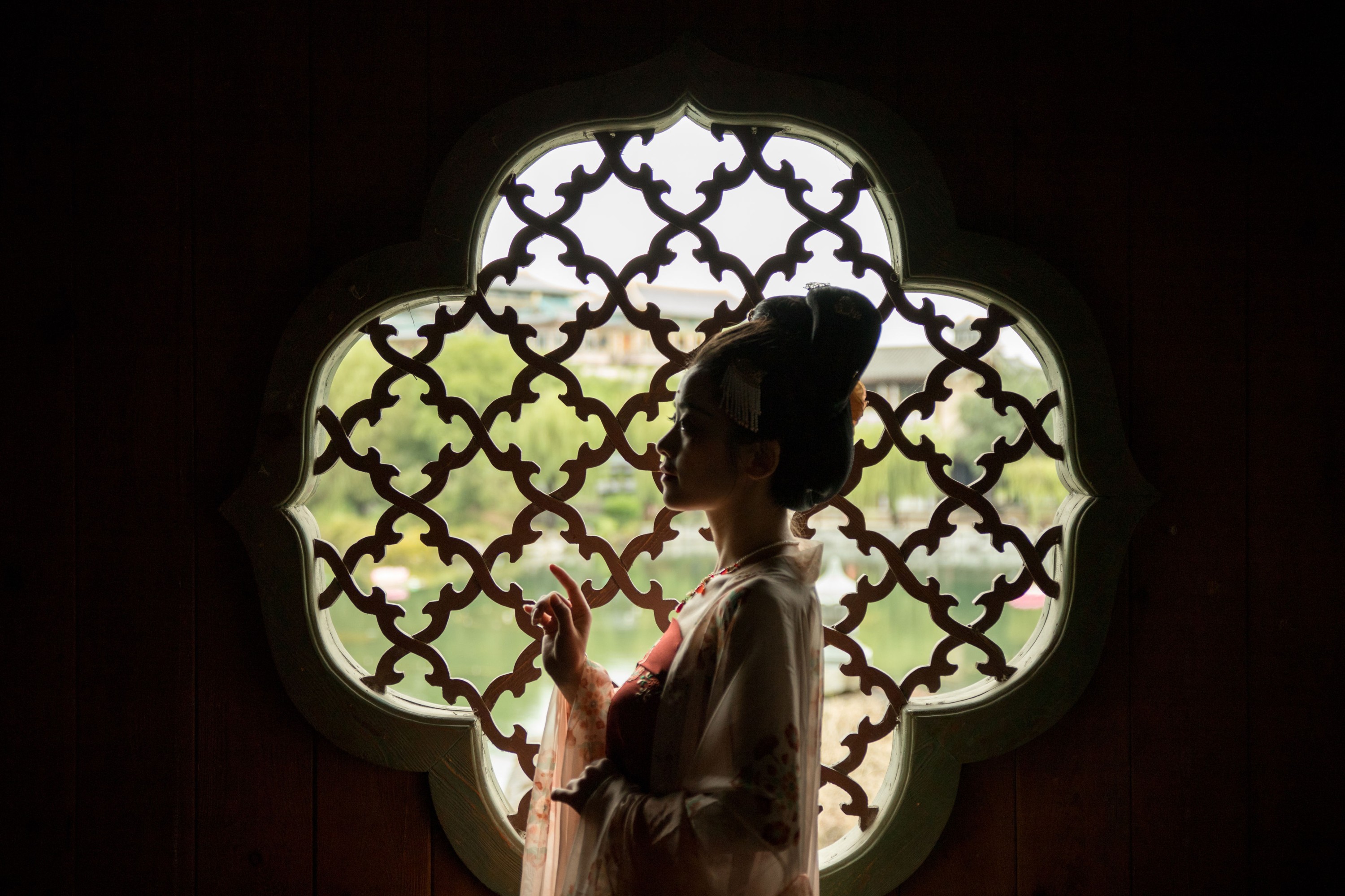 清沅斋 – 《阙楼霓裳》[43P]