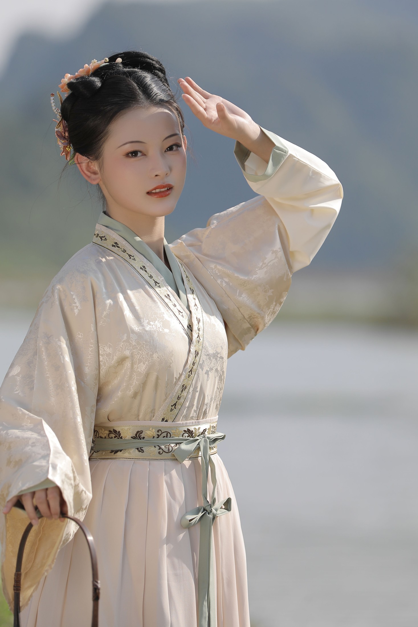 岳红橙黄绿蓝靛紫铮 – 《山水之间 》[22P]