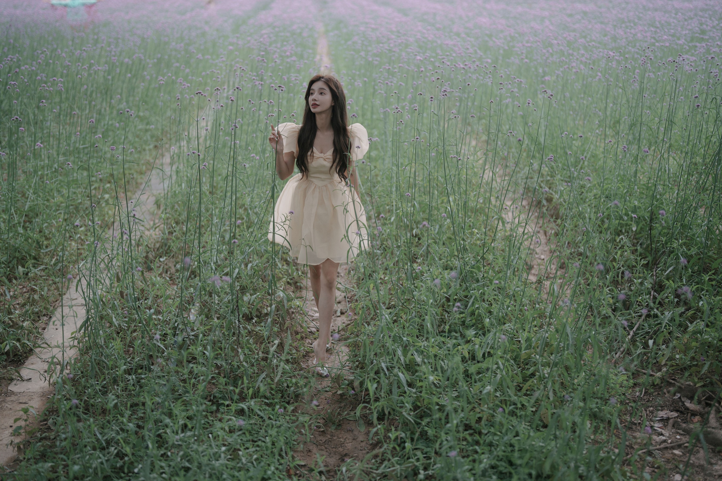 姝雯同学 – 《阴雨天，森林里的精灵》[62P] 插图4