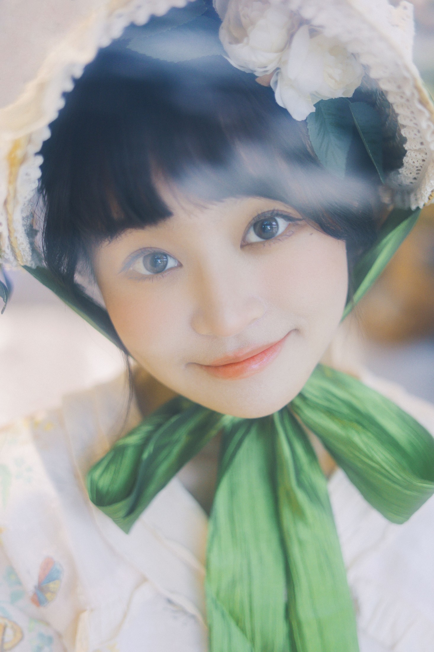 双耳ZiCe – 《花房少女》[40P]