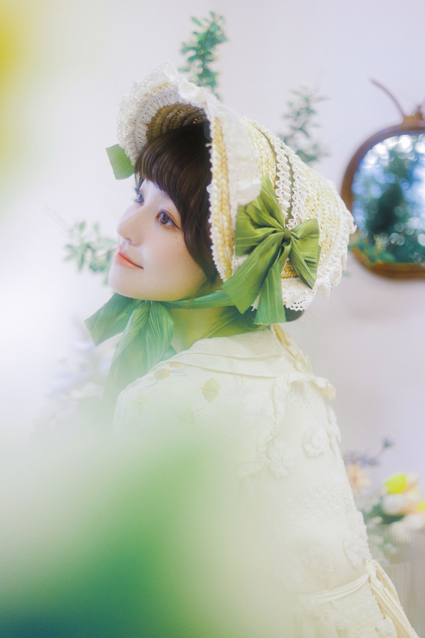 双耳ZiCe – 《花房少女》[40P]