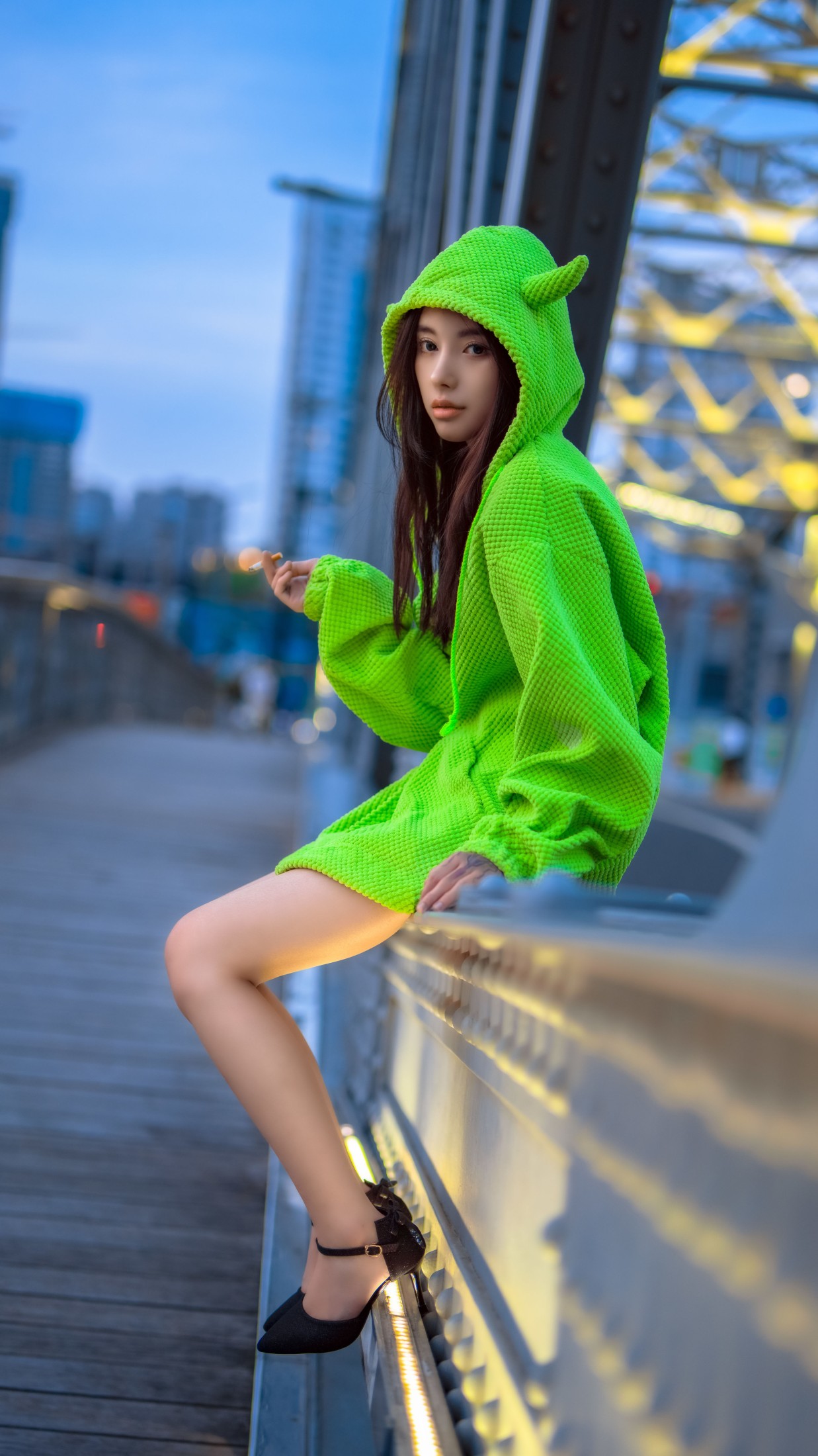 悦悦 – 《看着天空慢慢蓝起来》[37P]