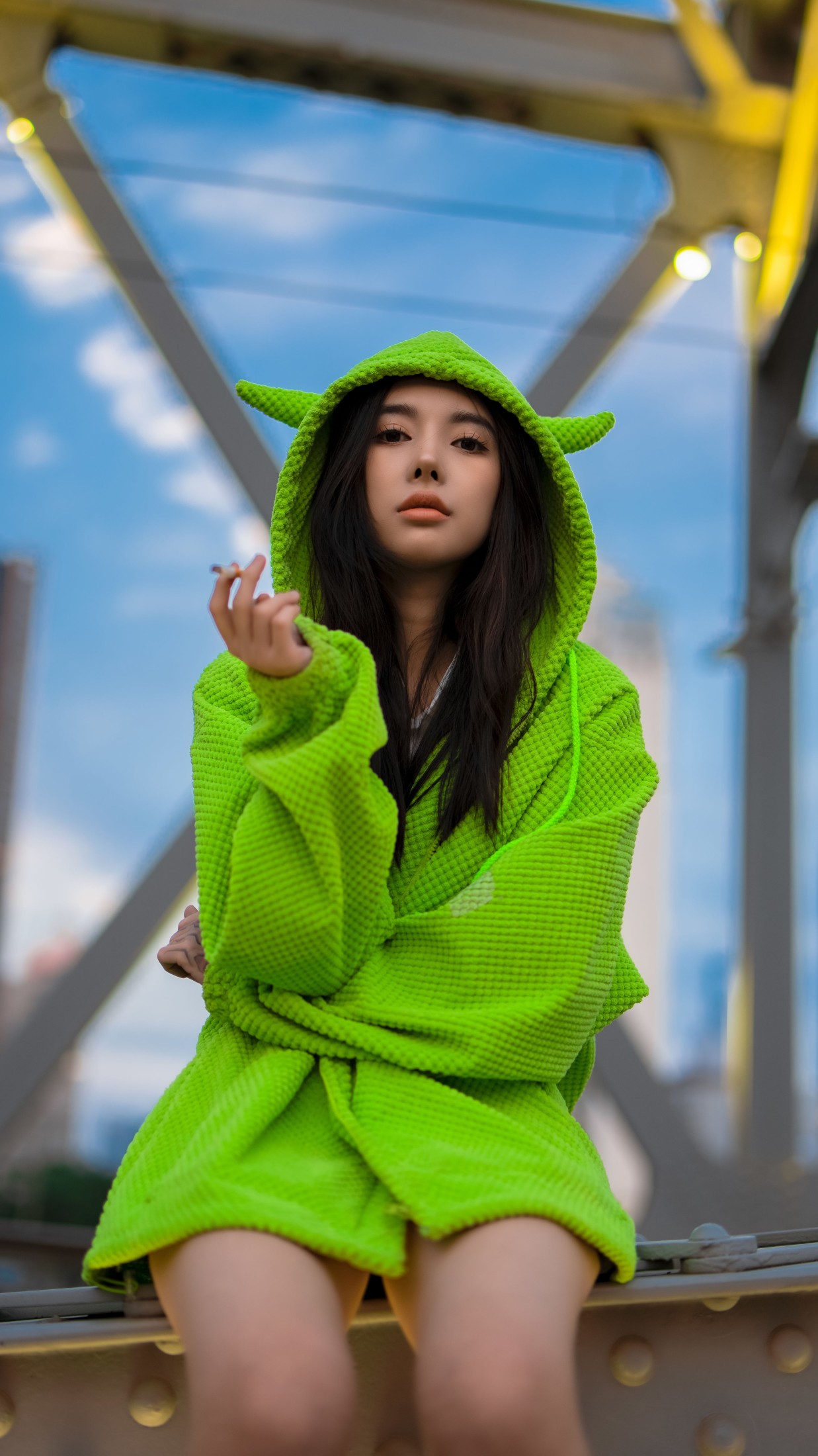 悦悦 – 《看着天空慢慢蓝起来》[37P]