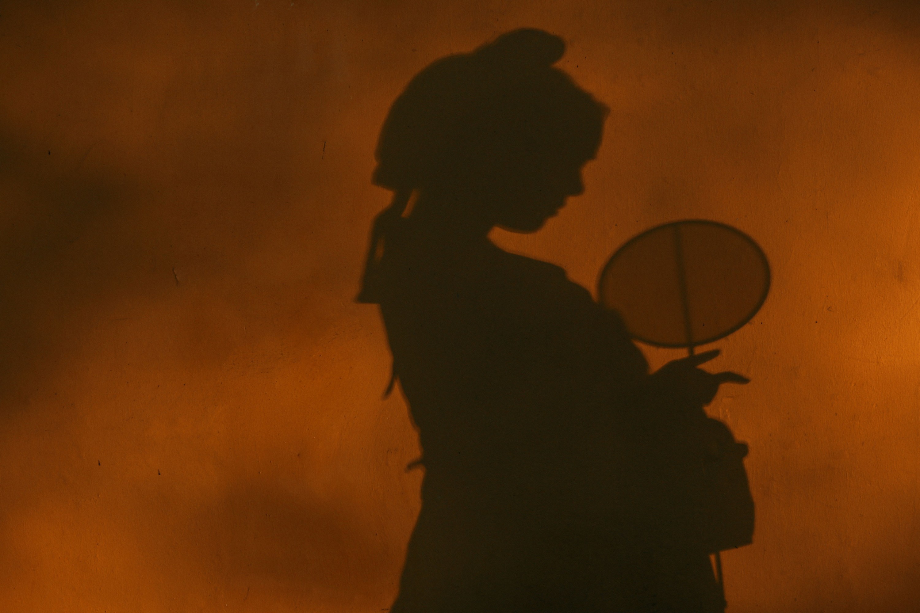 溪木若颖 – 《愁红》[25P]