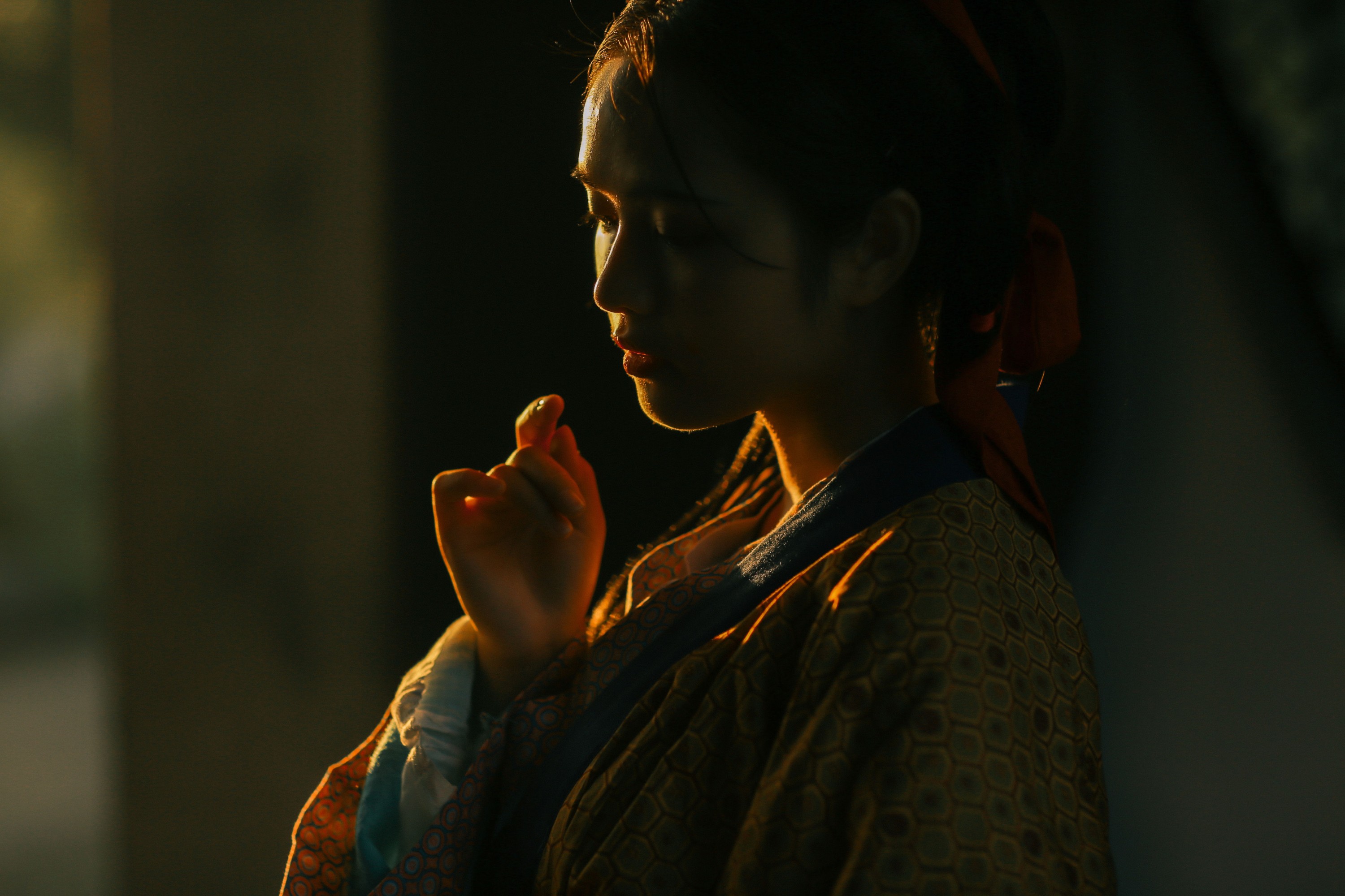 溪木若颖 – 《愁红》[25P]