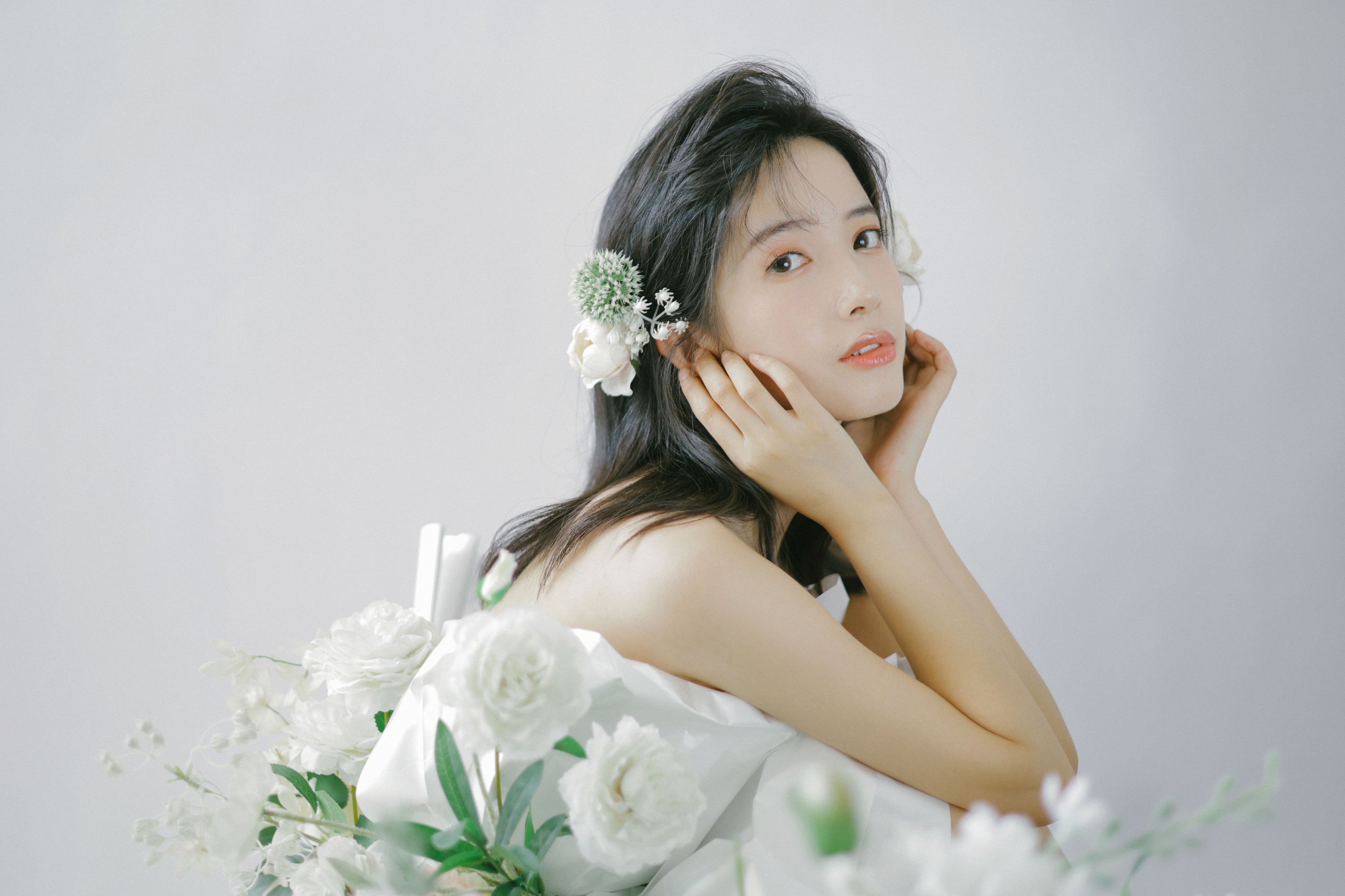 一只阿梦崽 – 《花束女孩》[32P]