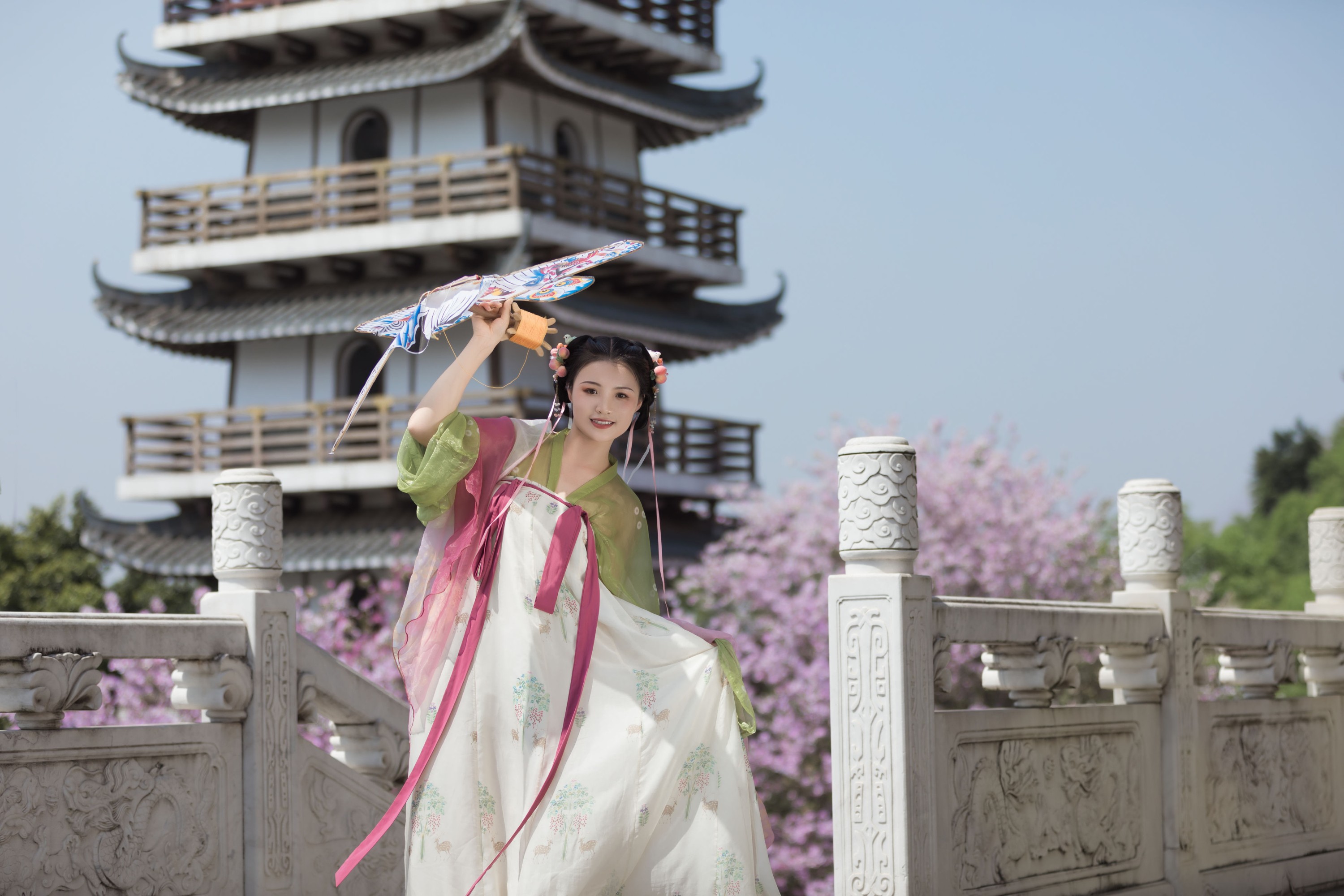 刘哈喇子 – 《袅娜》[26P]