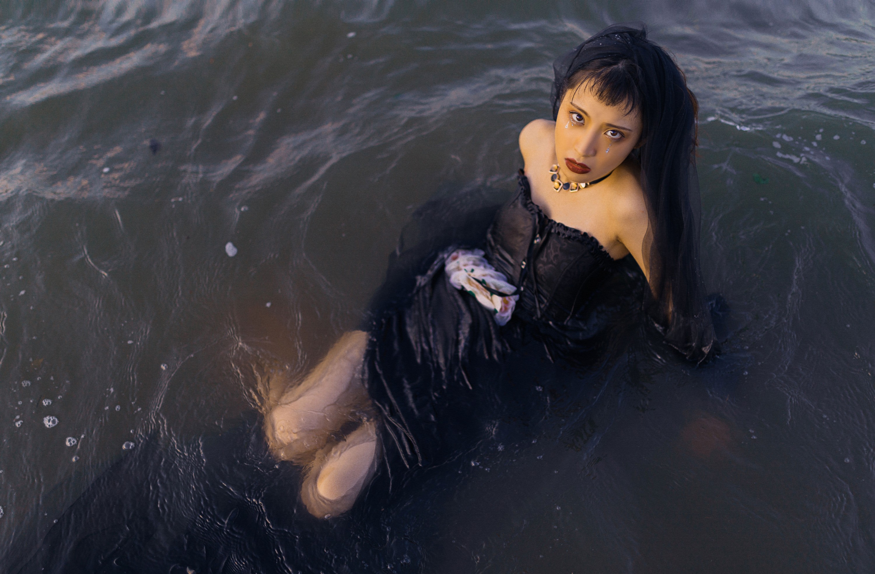 舒怡 – 《陌生而熟悉》[26P]