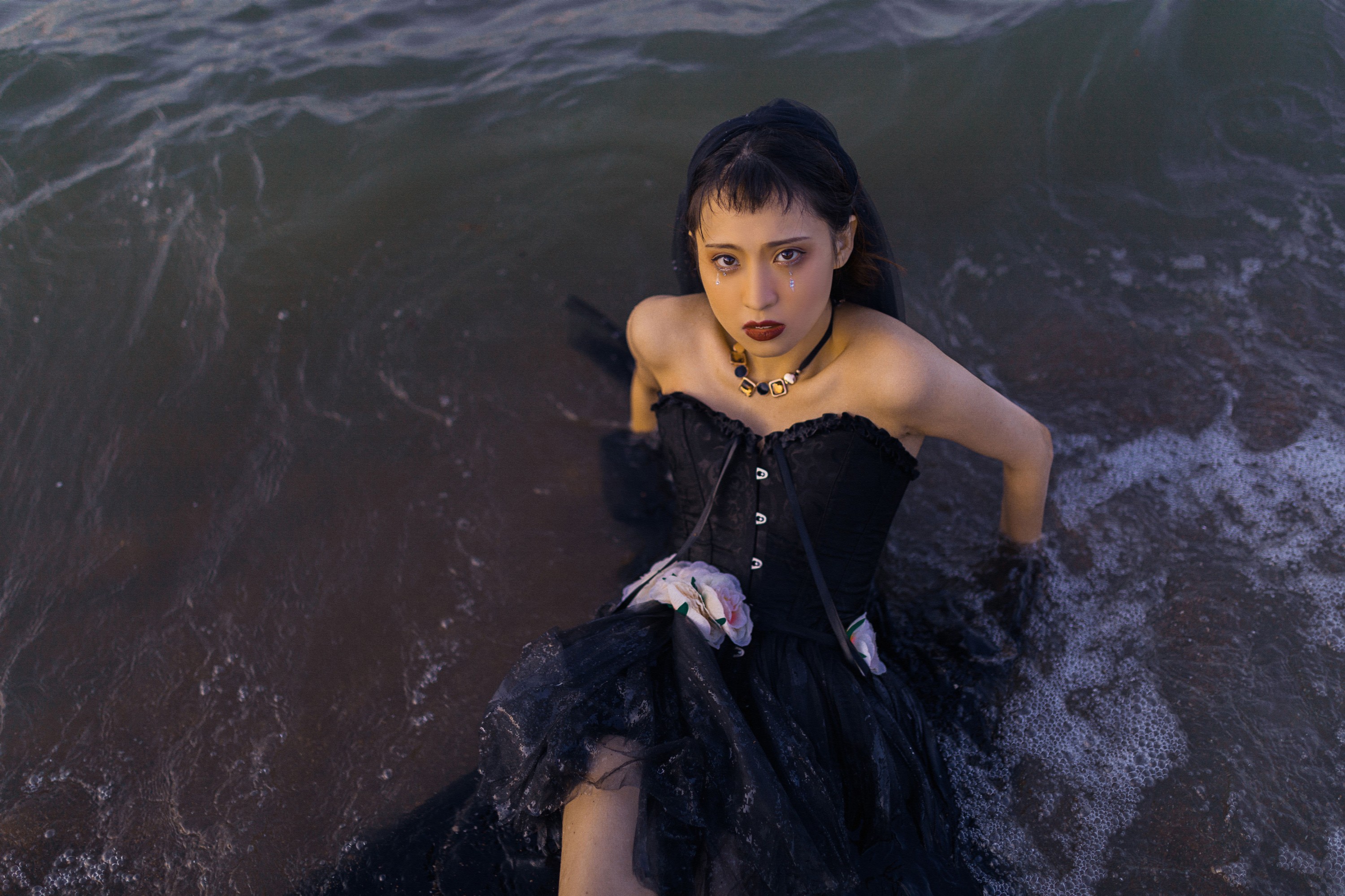 舒怡 – 《陌生而熟悉》[26P]