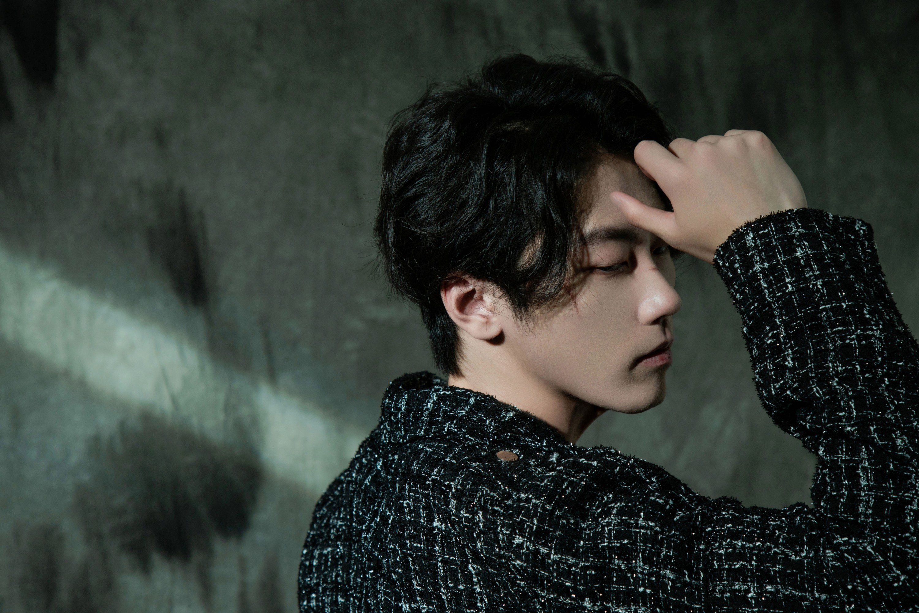 温柔的朱朱 – 《光影与男孩》[30P]