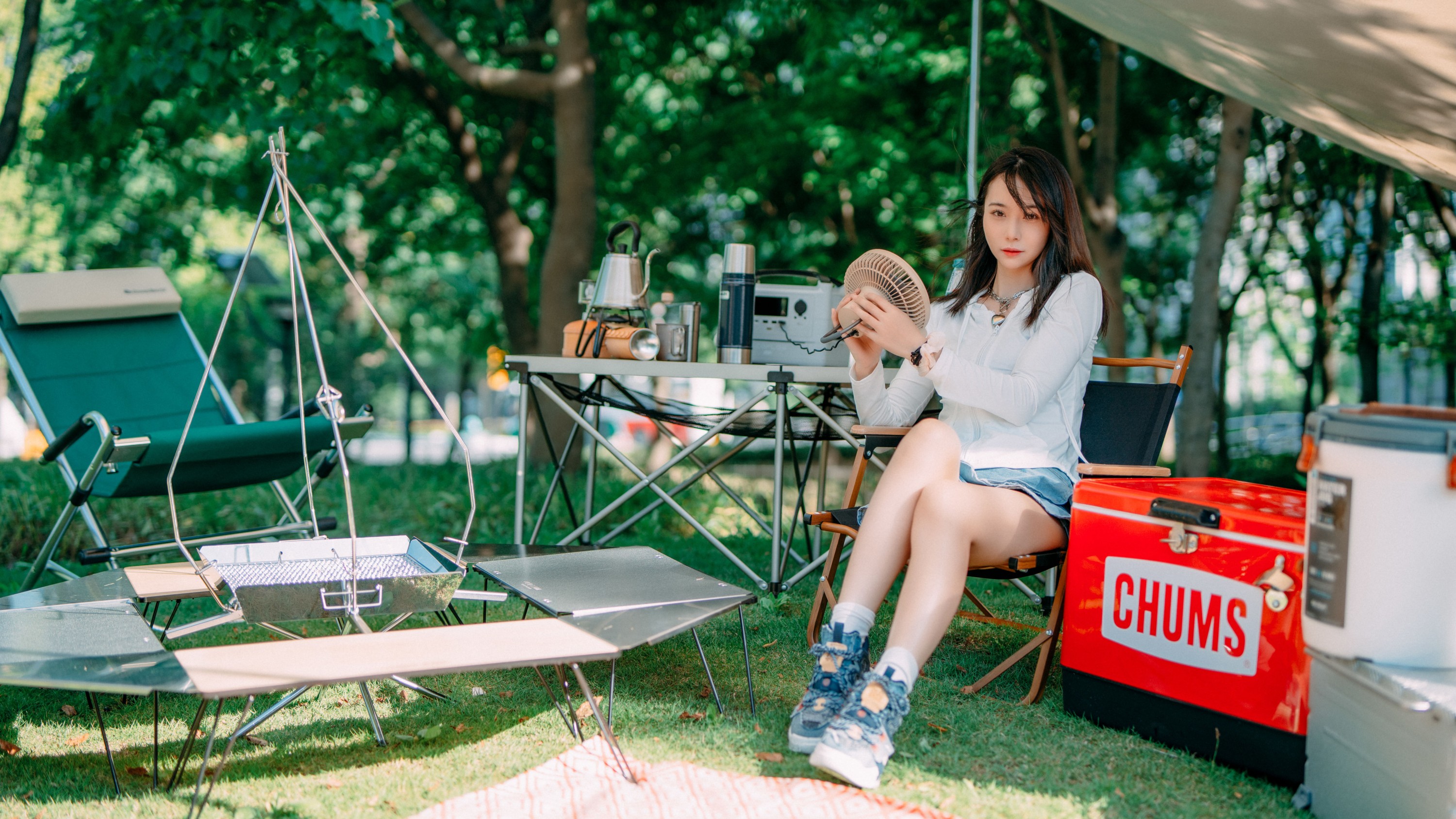 小可爱 – 《夏天的白加黑》[48P]