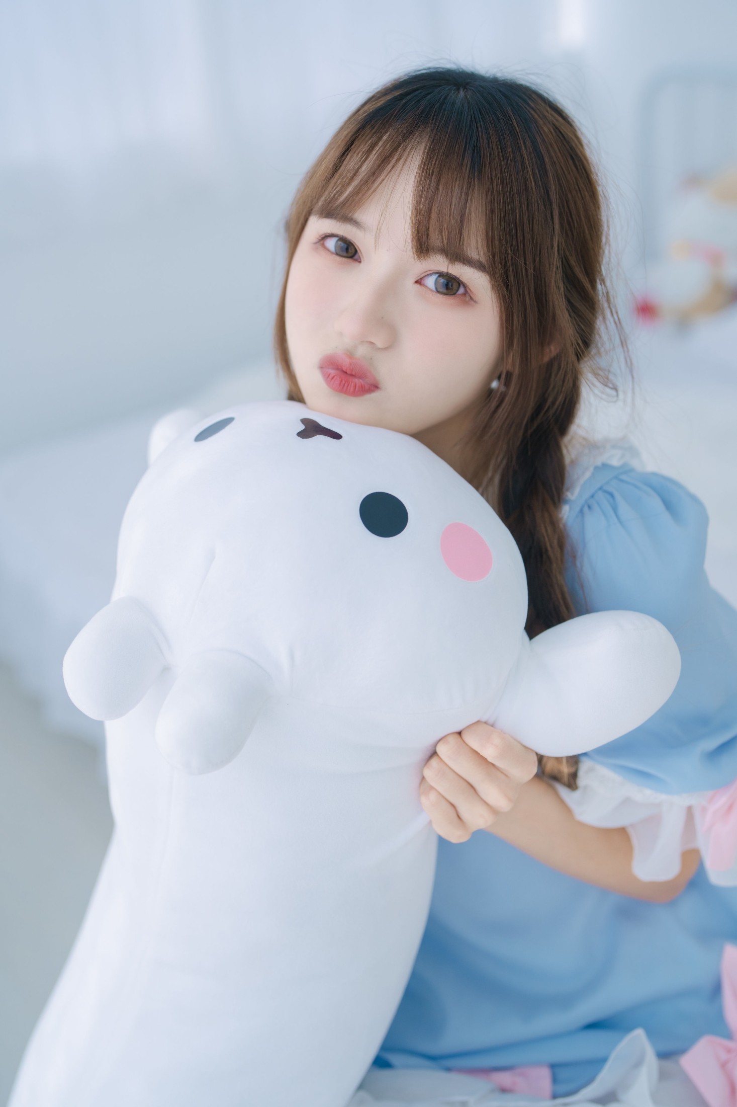 兔子Zzz不吃胡萝卜 – 《纯白色可爱》[32P]