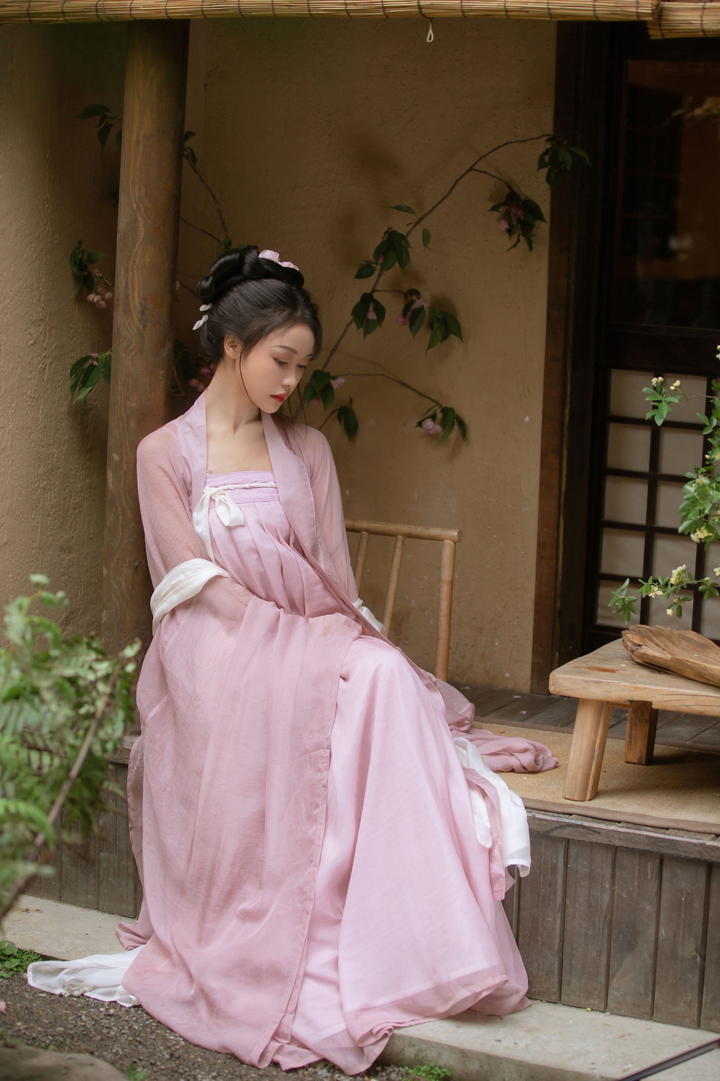 梨一依 – 《春日宴》[25P]