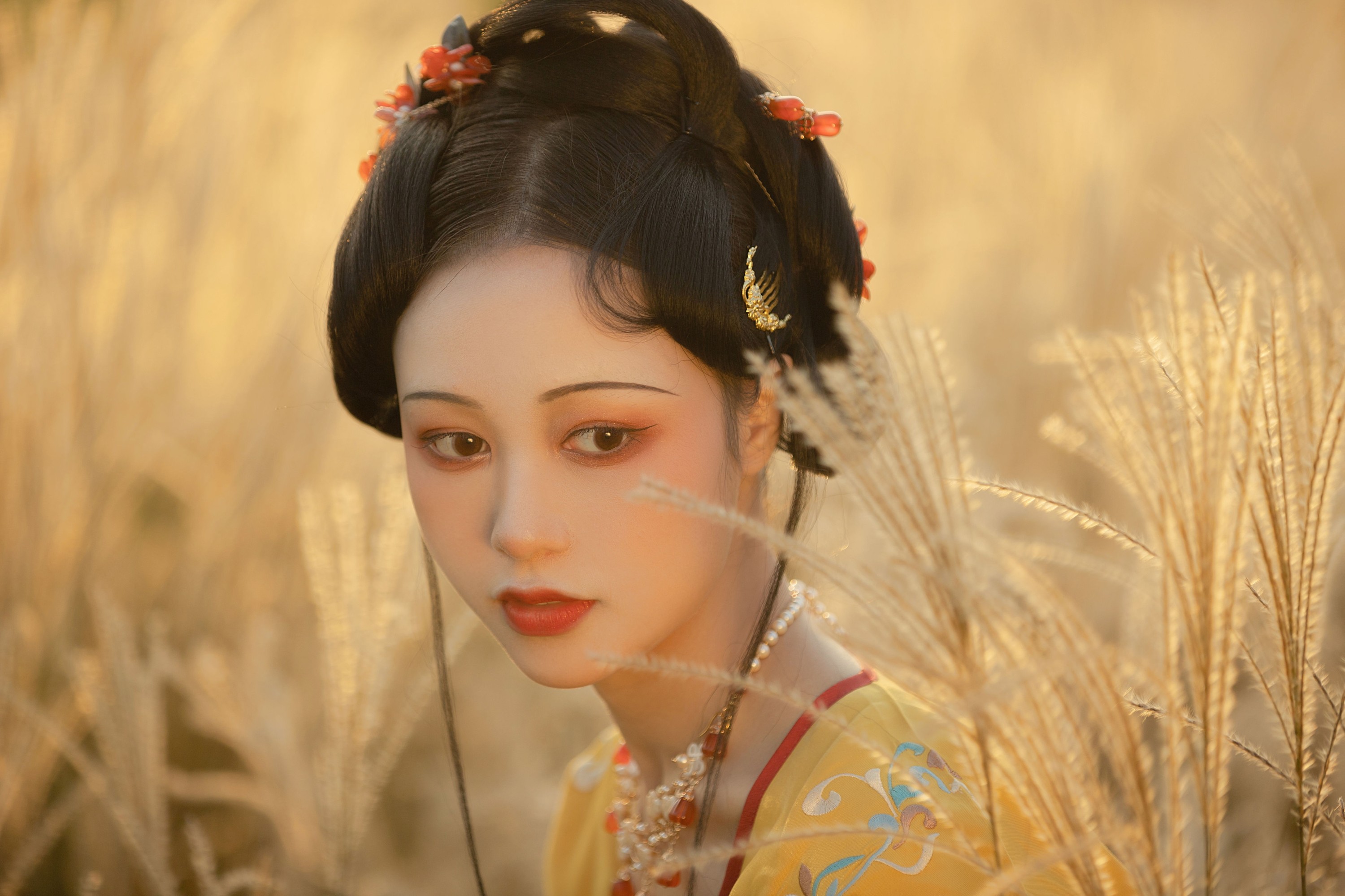 梨一依 – 《萋萋》[23P]