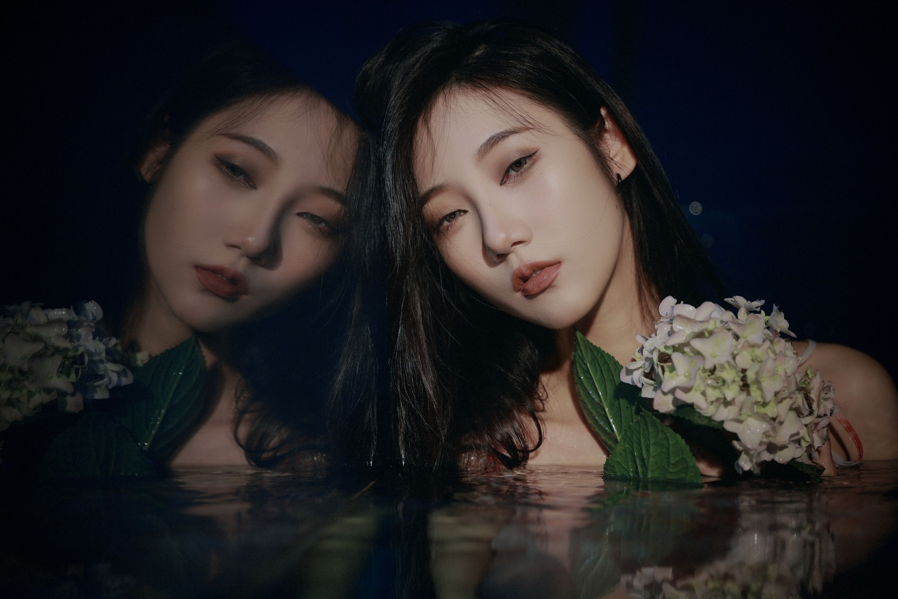 o1ne万 – 《有人喜欢蓝》[45P]