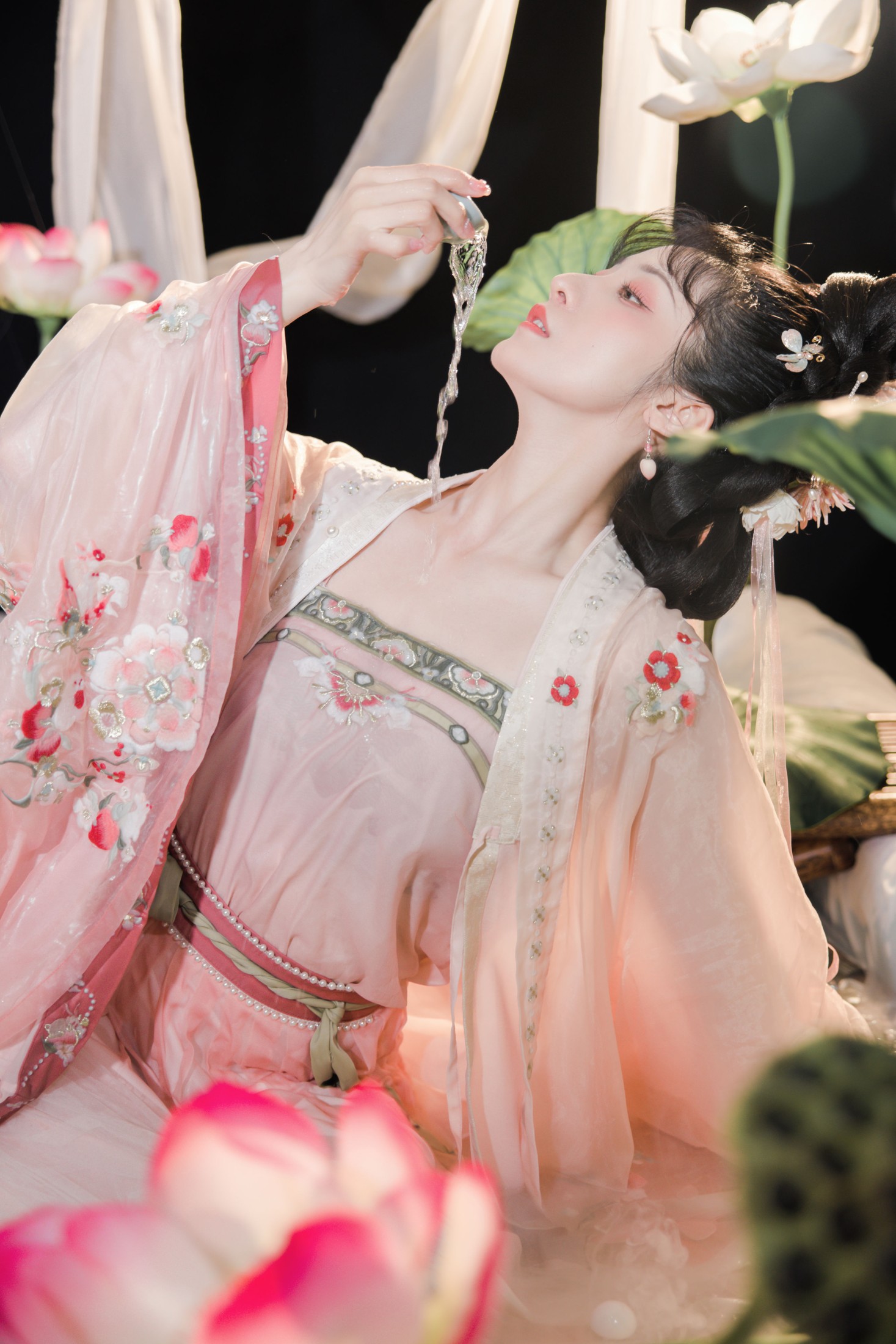 钰子-舞者王钰 – 《水芙蓉》[28P]