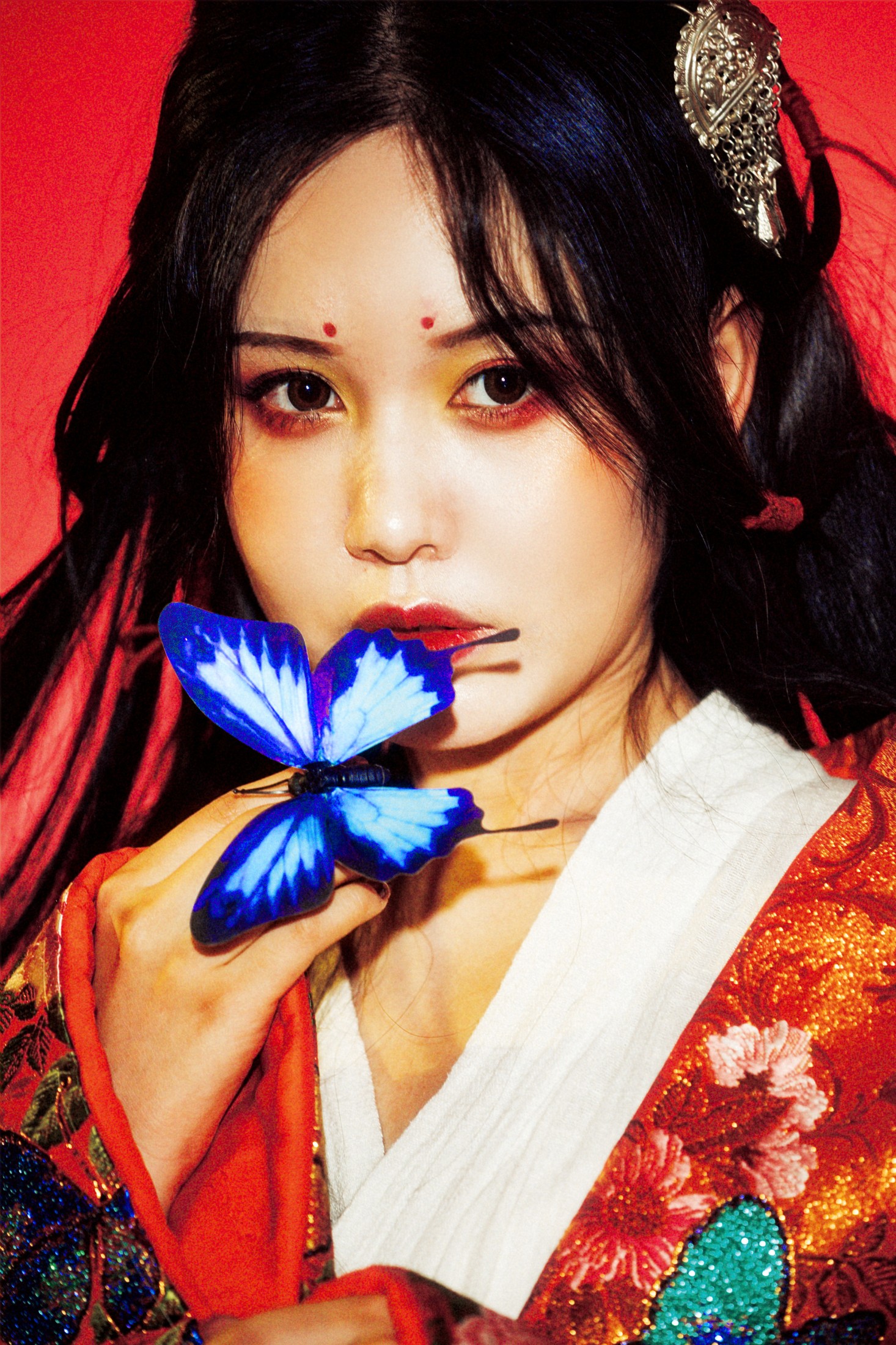 英俊lulu酱 – 《雨女》[24P]