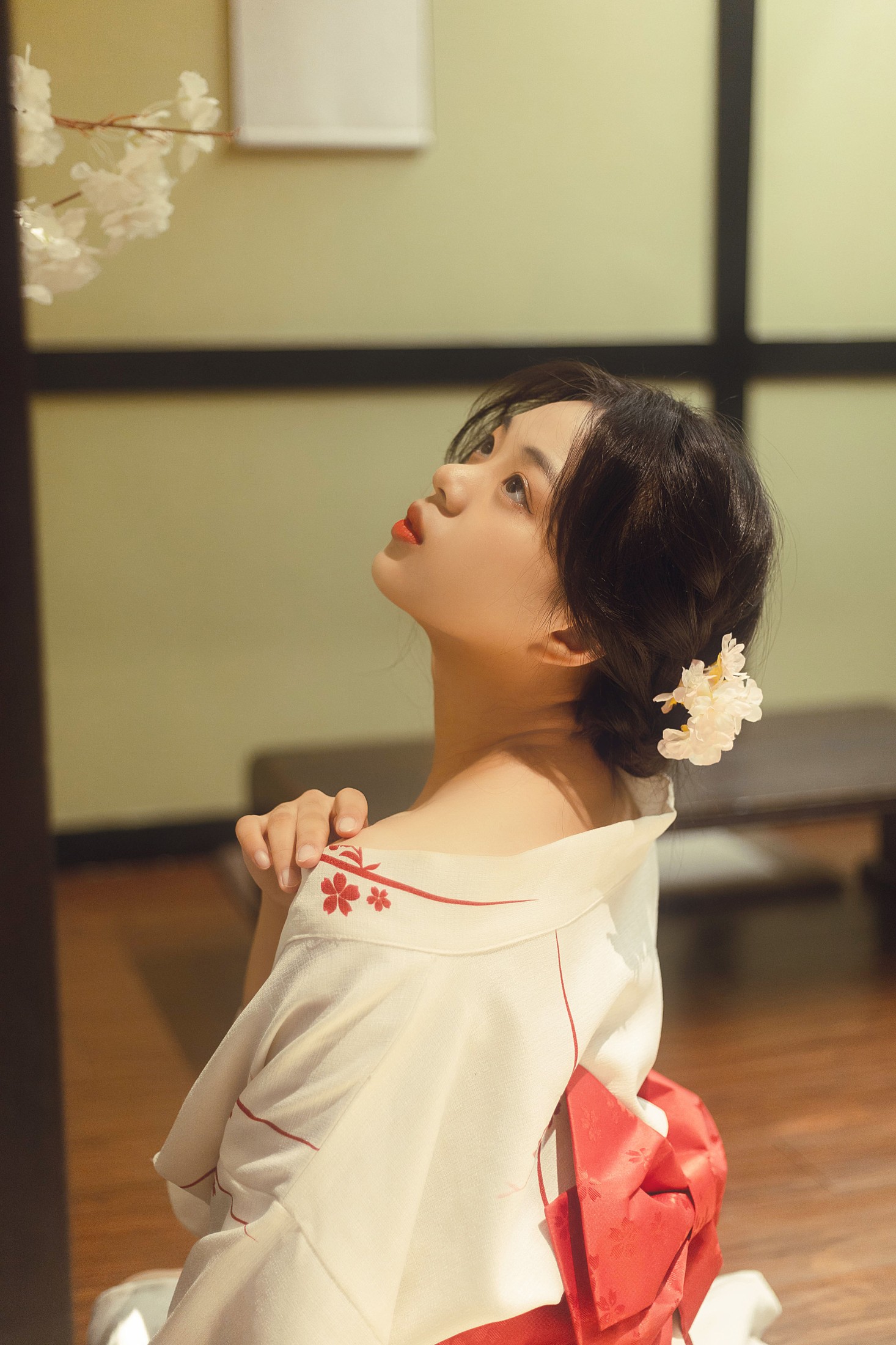 杨一 – 《人间月》[22P]