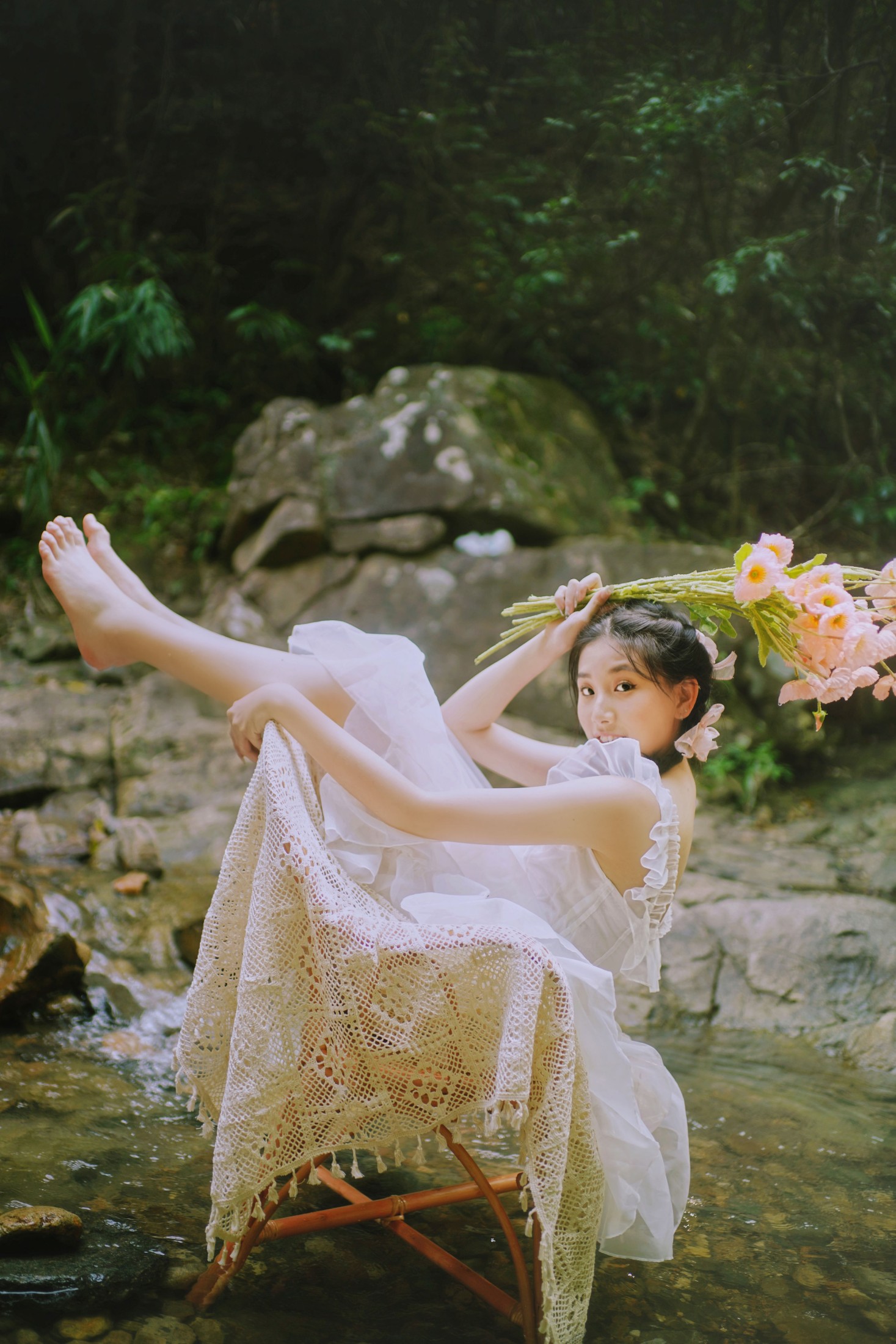 小怡 – 《溪流少女》[36P]