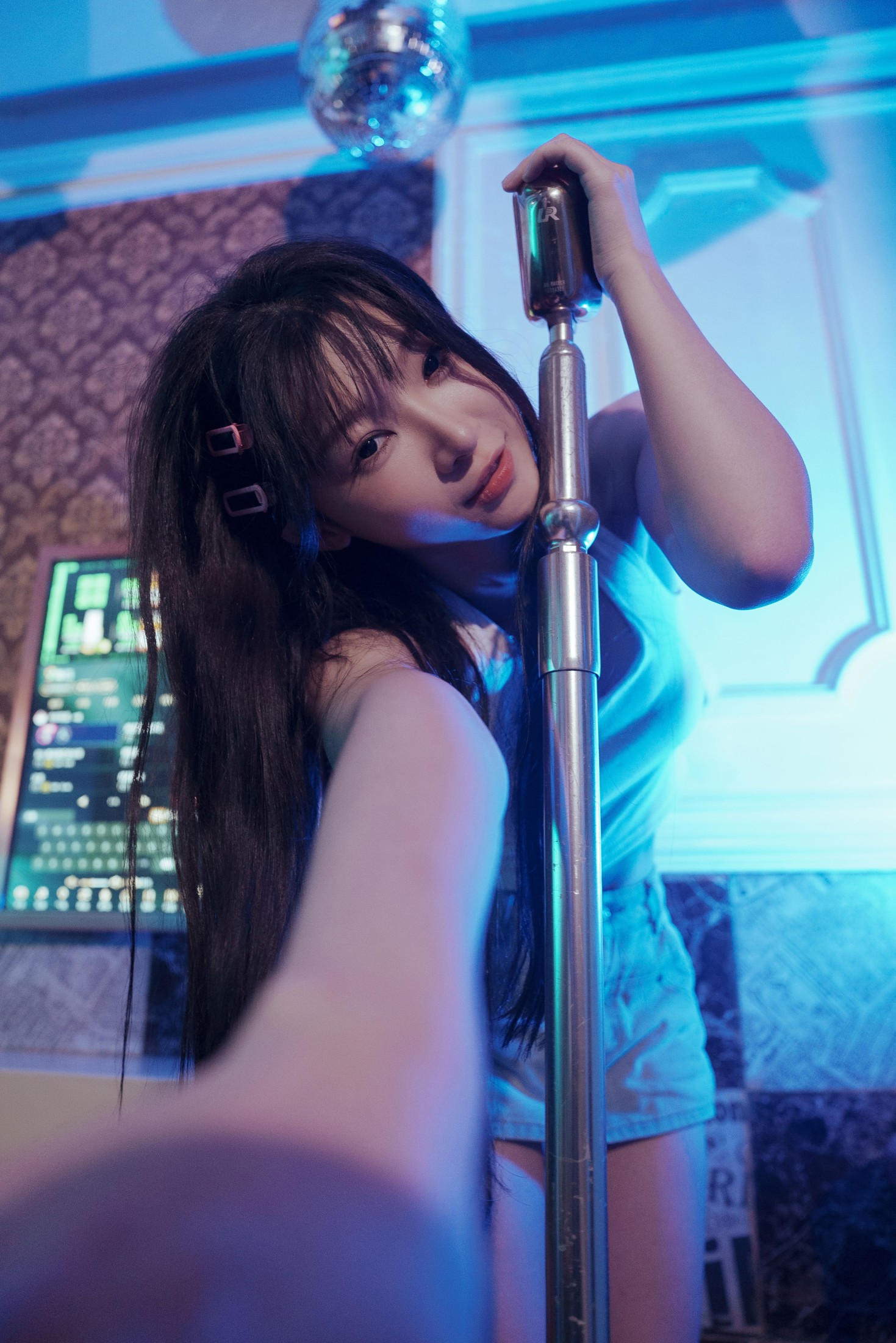 七七 – 《欢唱KTV，麦霸现场》[33P]