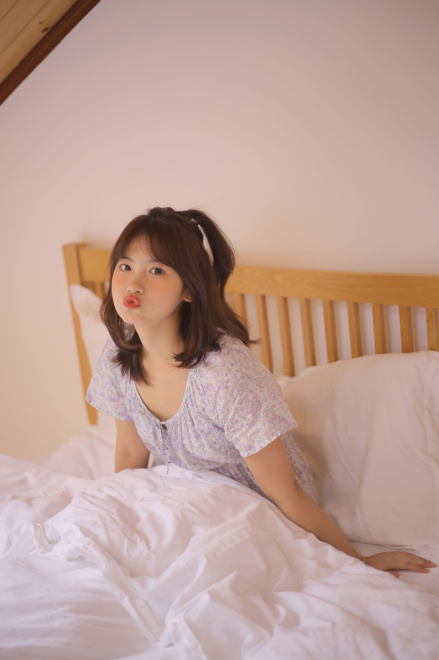 小椿耶 – 《快乐万岁》[28P]