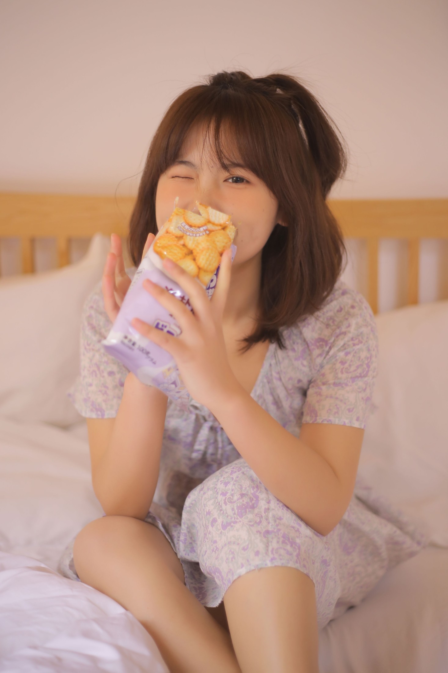 小椿耶 – 《快乐万岁》[28P]