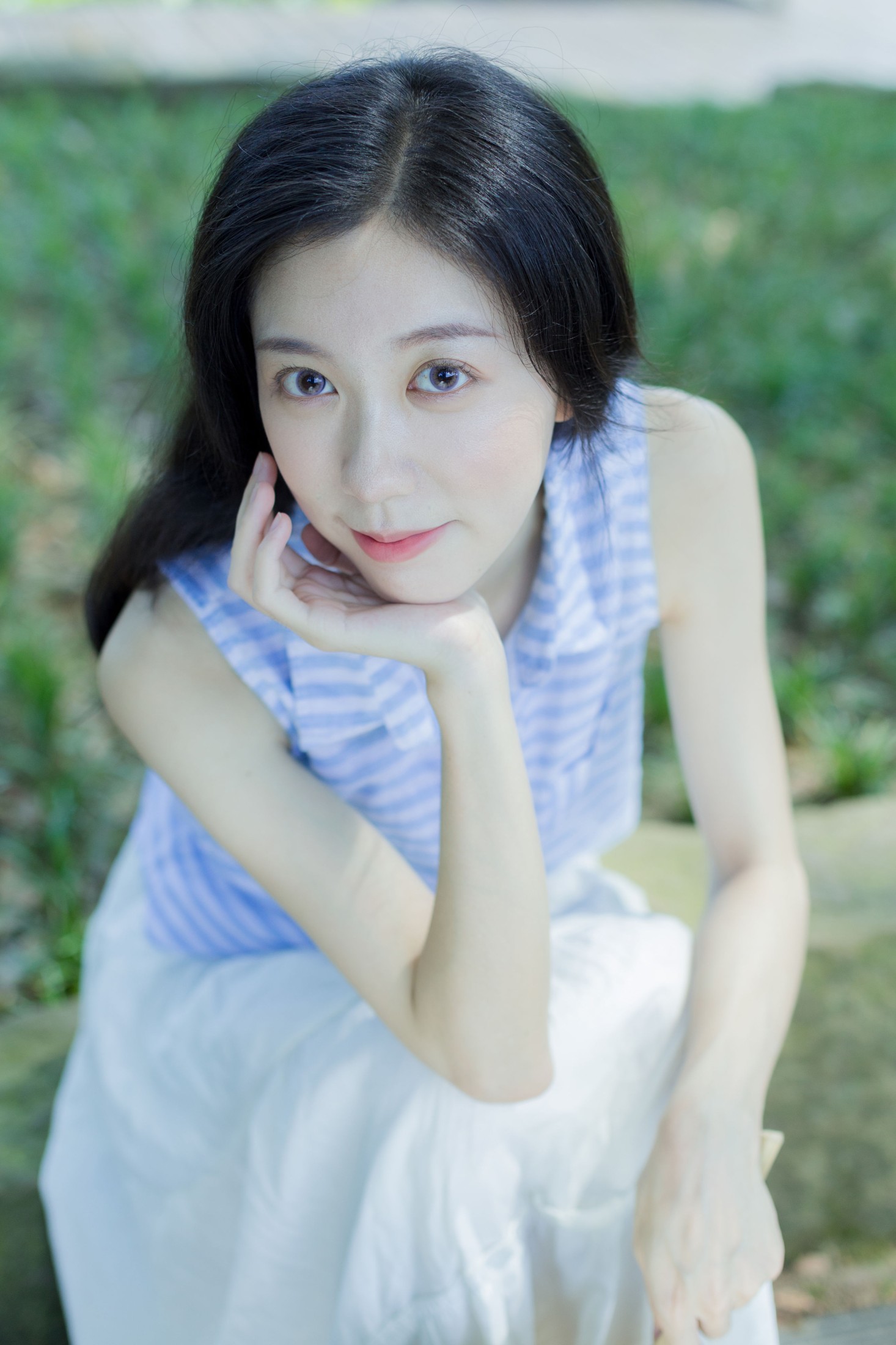 饲猫少女- – 《在你的身边》[36P]