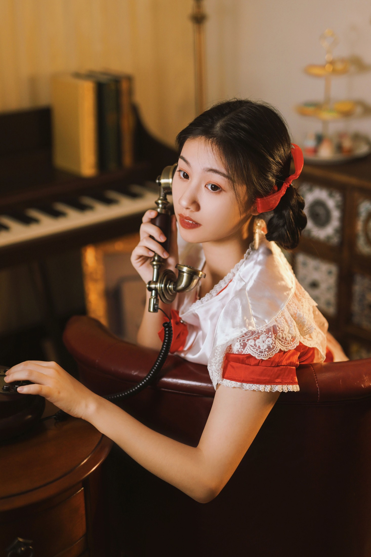 小怡咦x – 《如油画般的她》[38P]